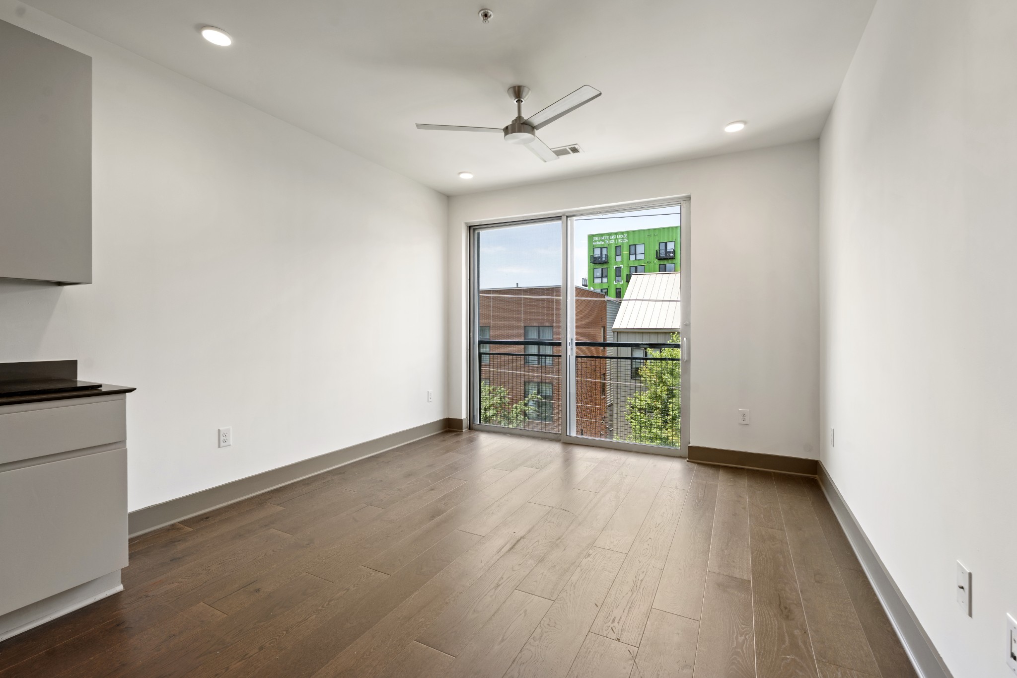 1260 Martin St Unit: 306
