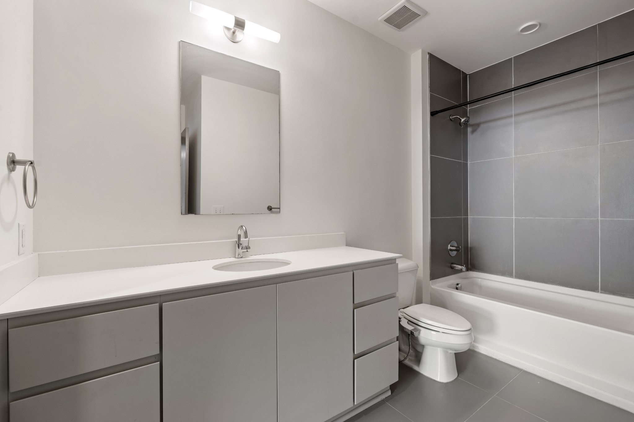 1260 Martin St Unit: 306
