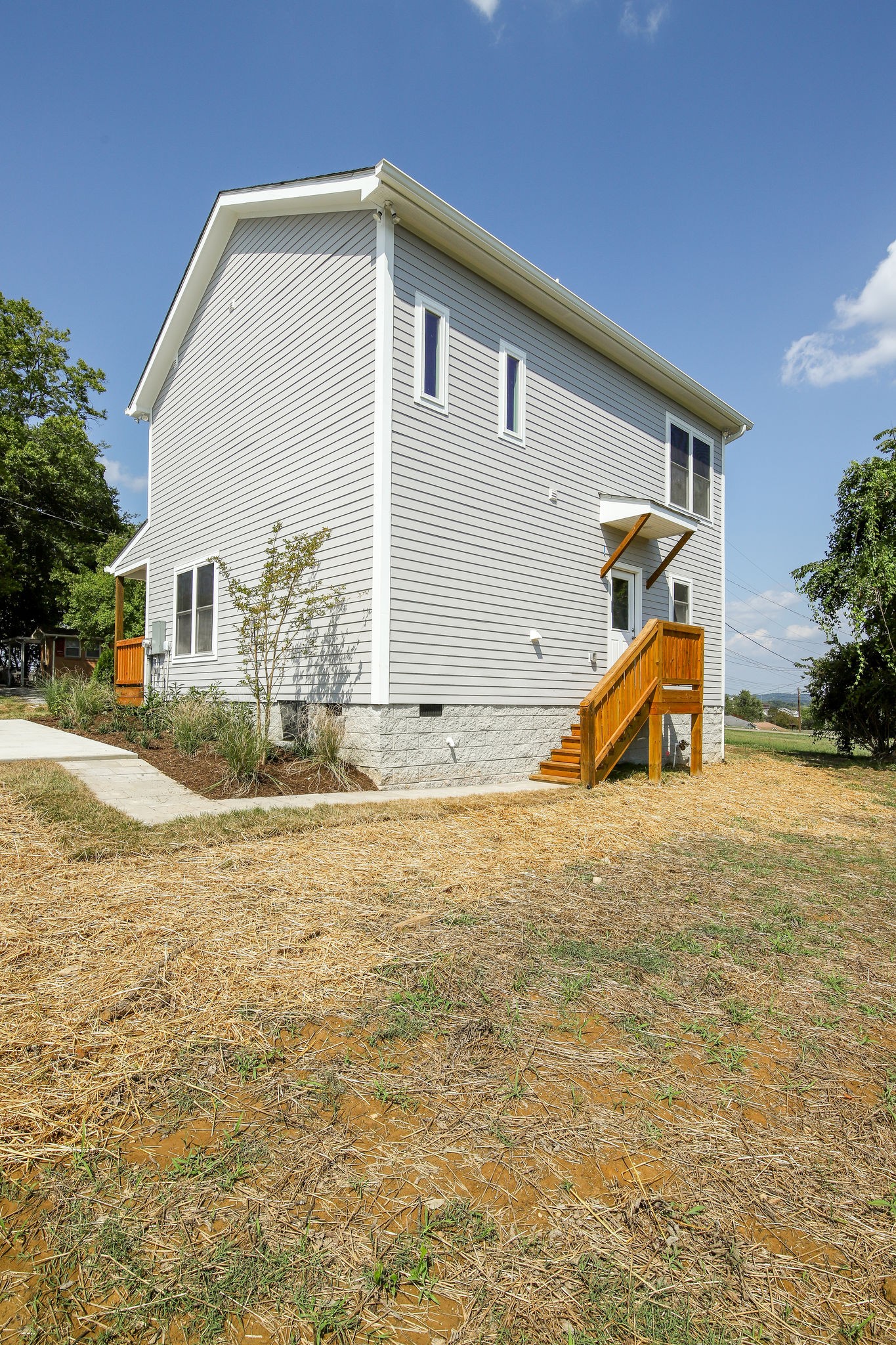 1209 Walsh St