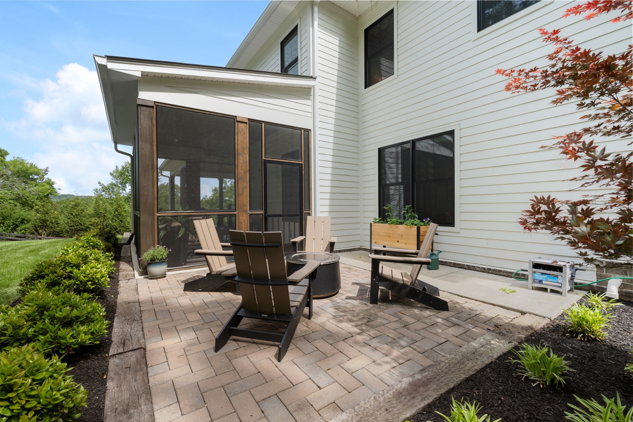 119 Century Oak Dr