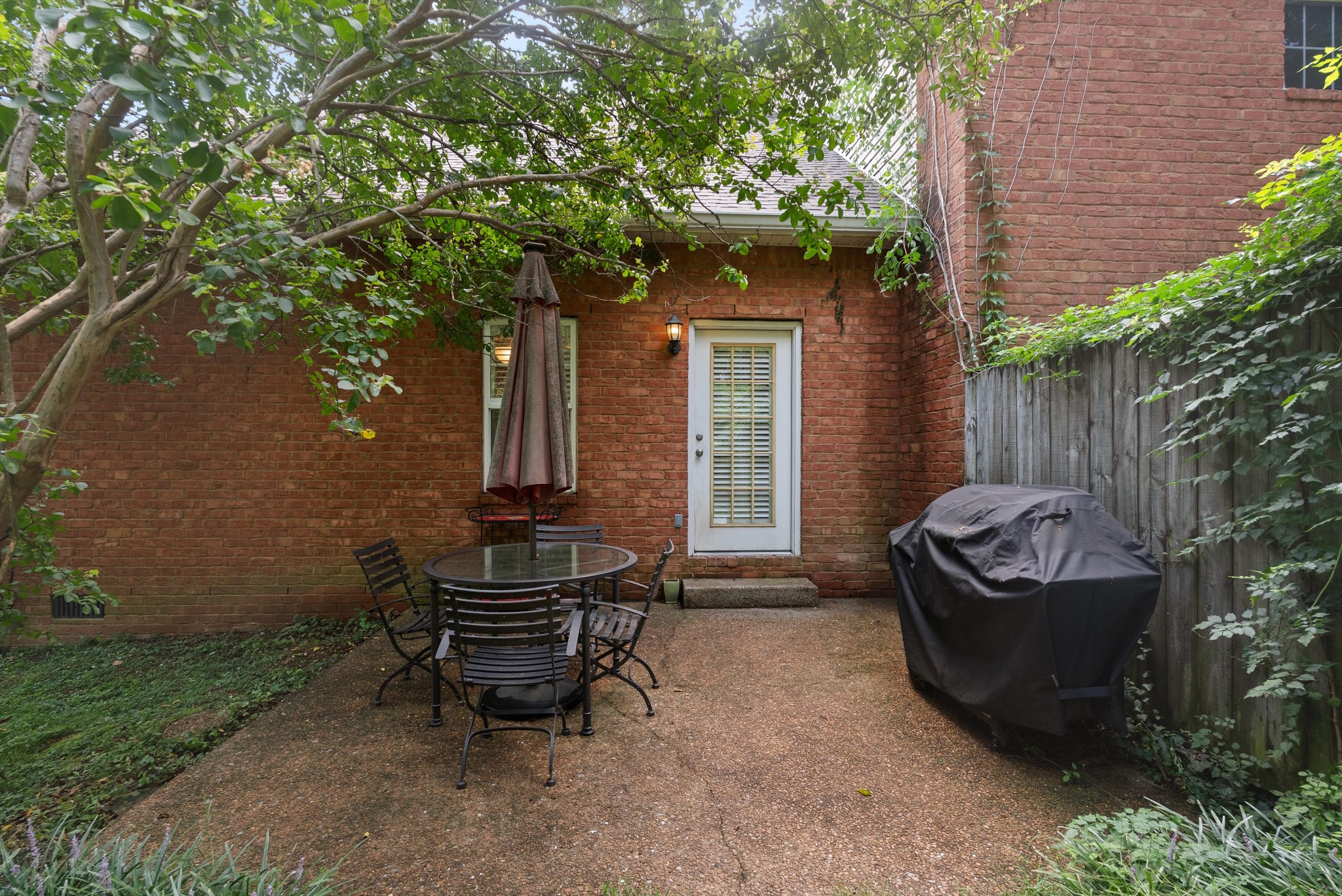1200B Cedar Ln