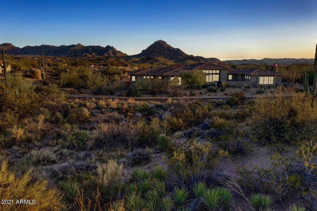 11306 E MONUMENT Drive