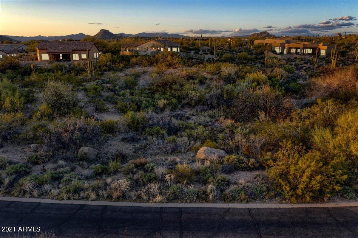11306 E MONUMENT Drive