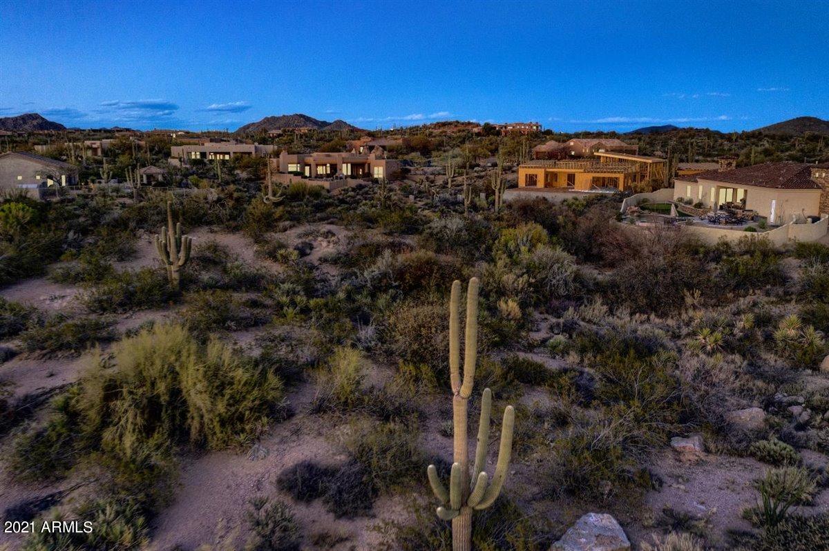 11306 E MONUMENT Drive