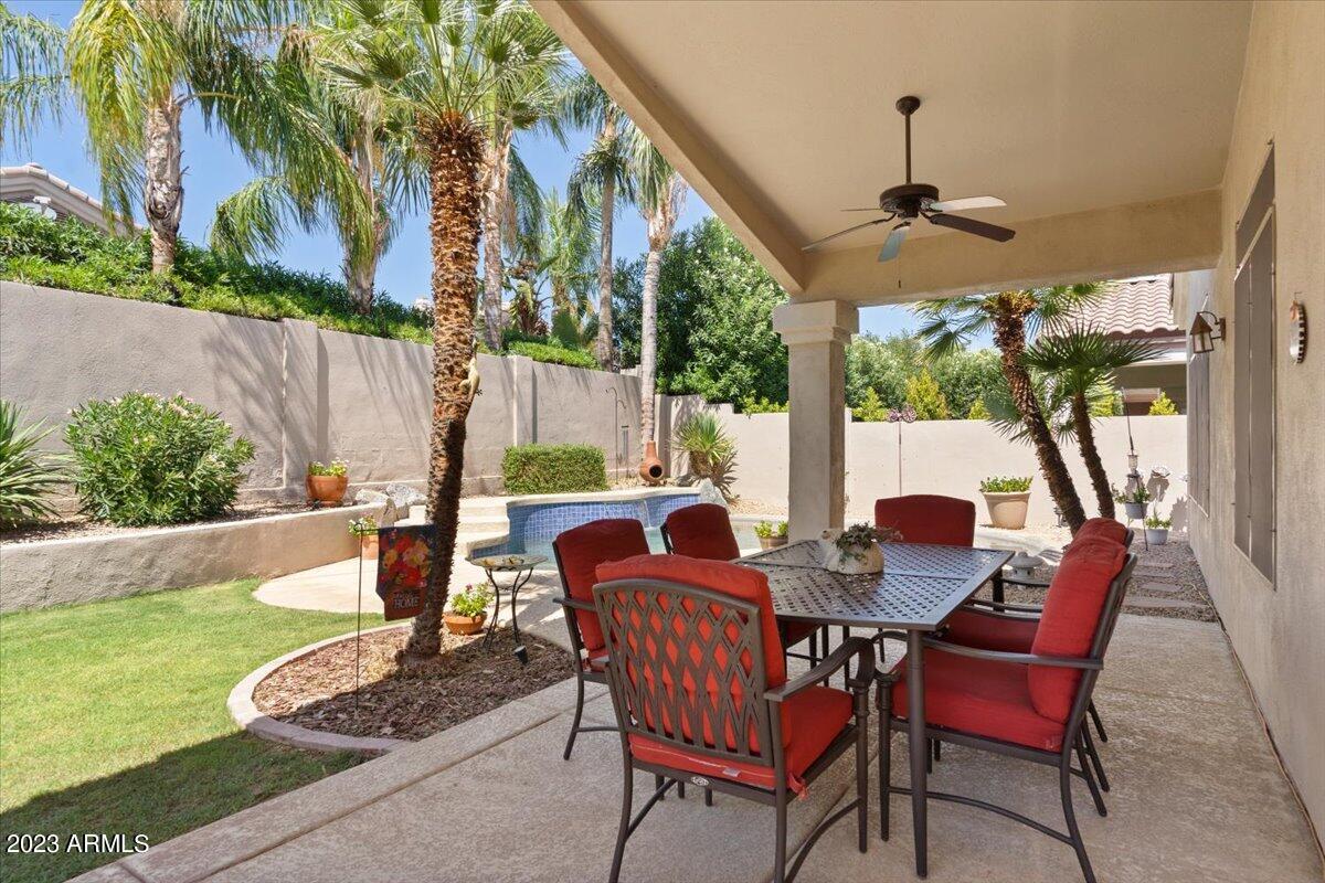 8092 E MICHELLE Drive