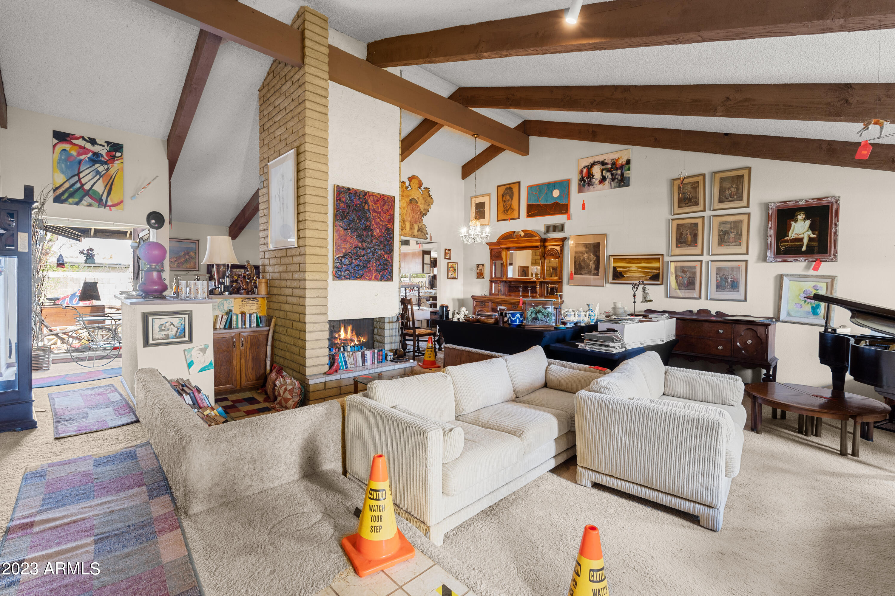 128 E WOOD Drive