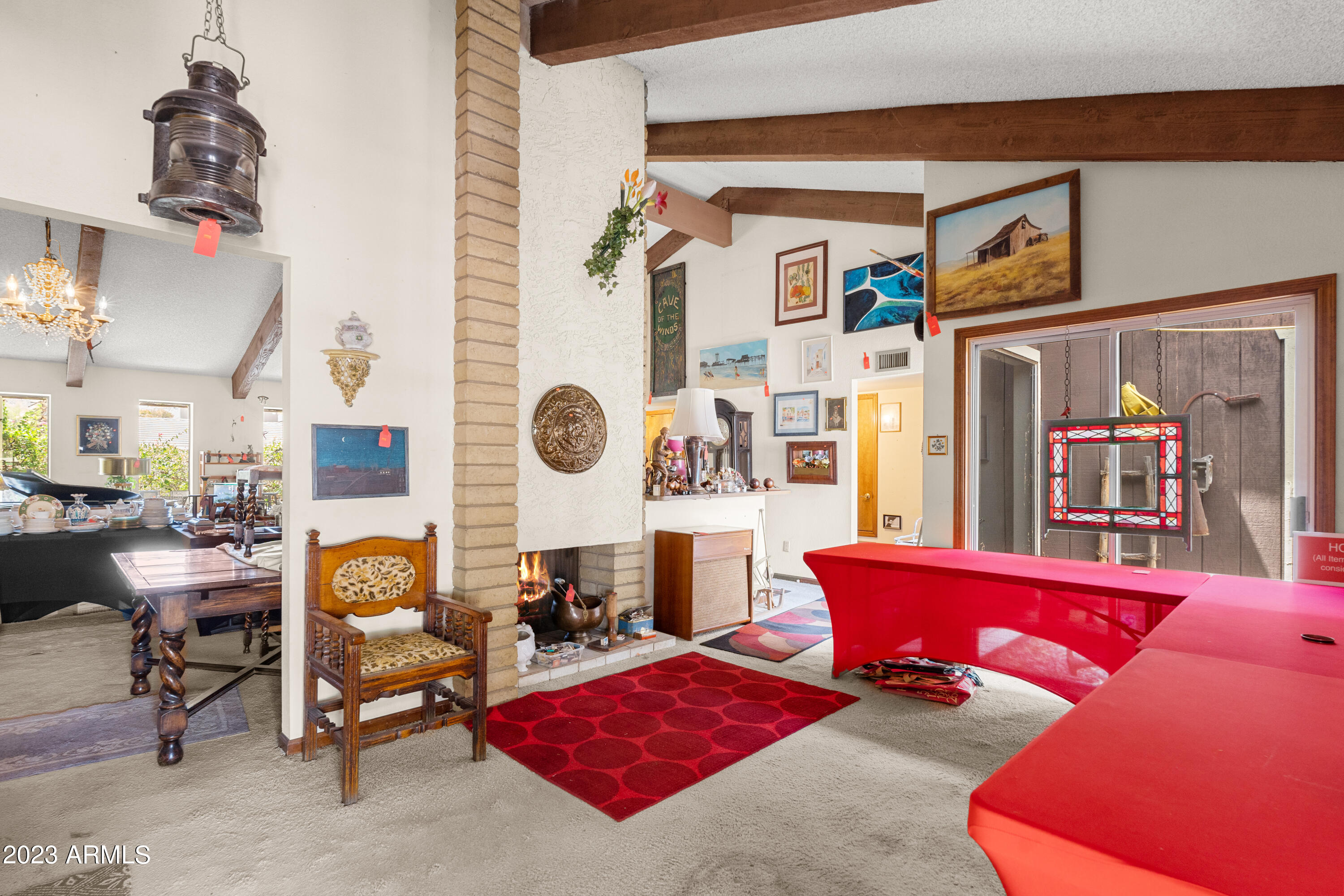 128 E WOOD Drive