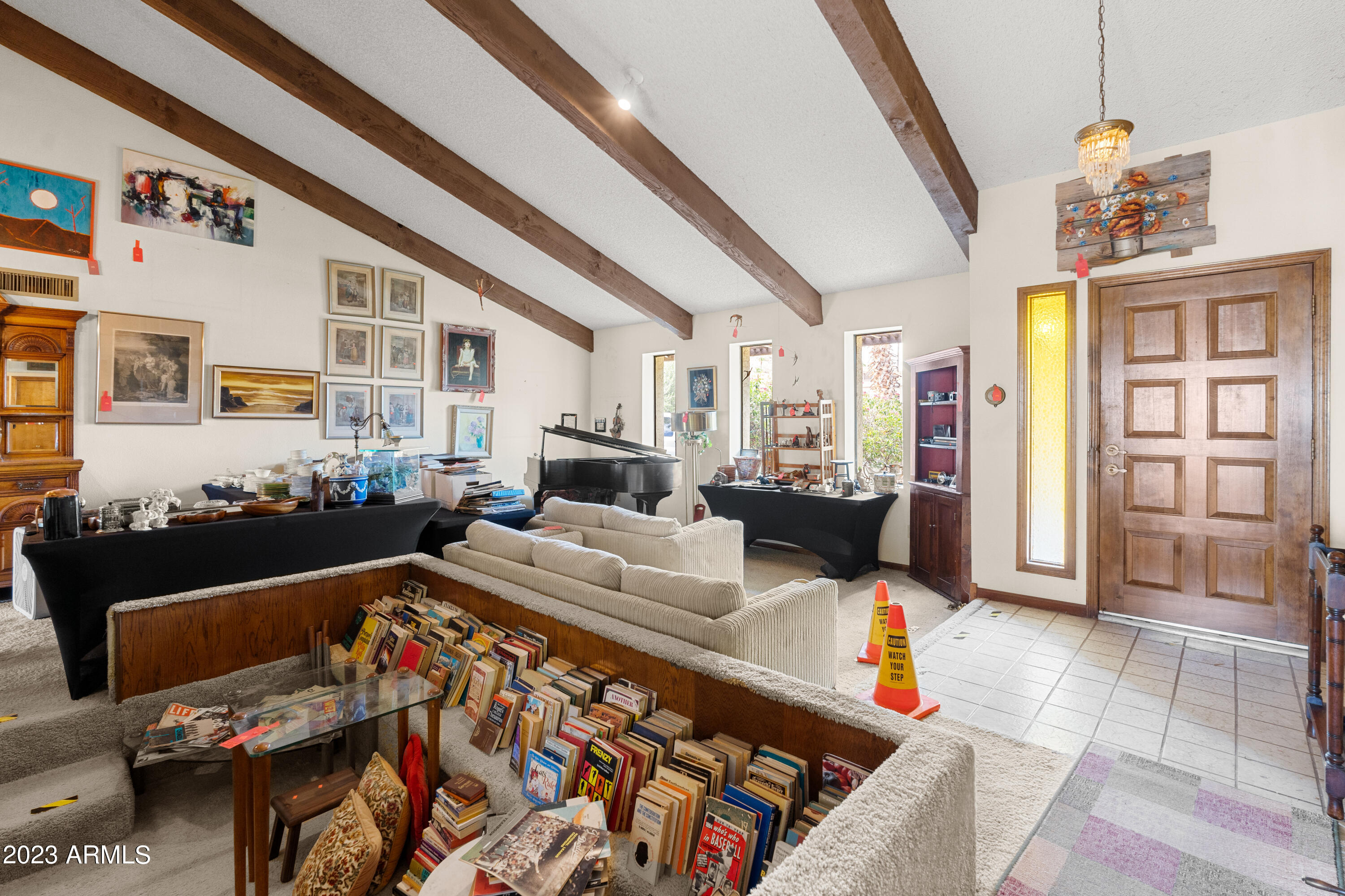 128 E WOOD Drive
