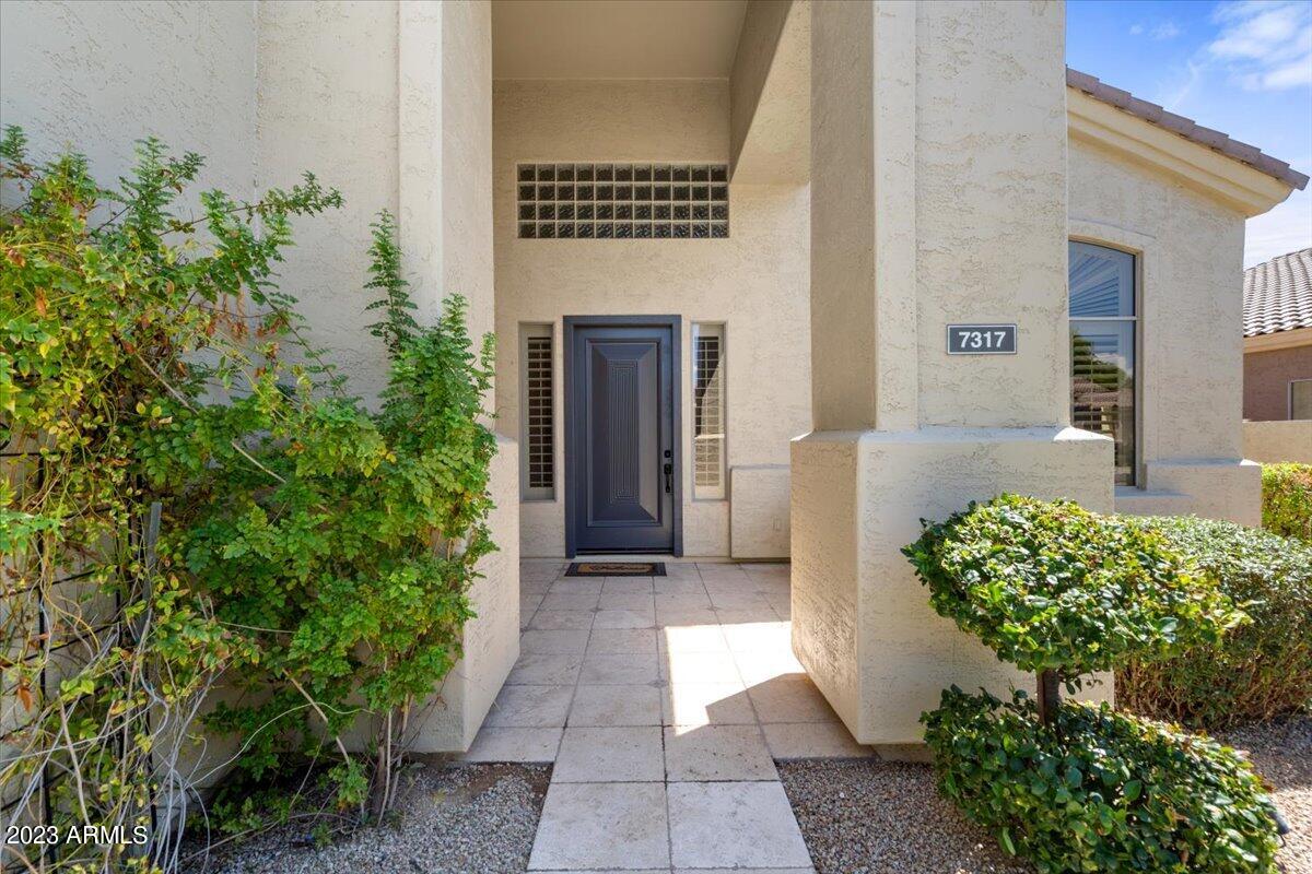 7317 E WHISTLING WIND Way