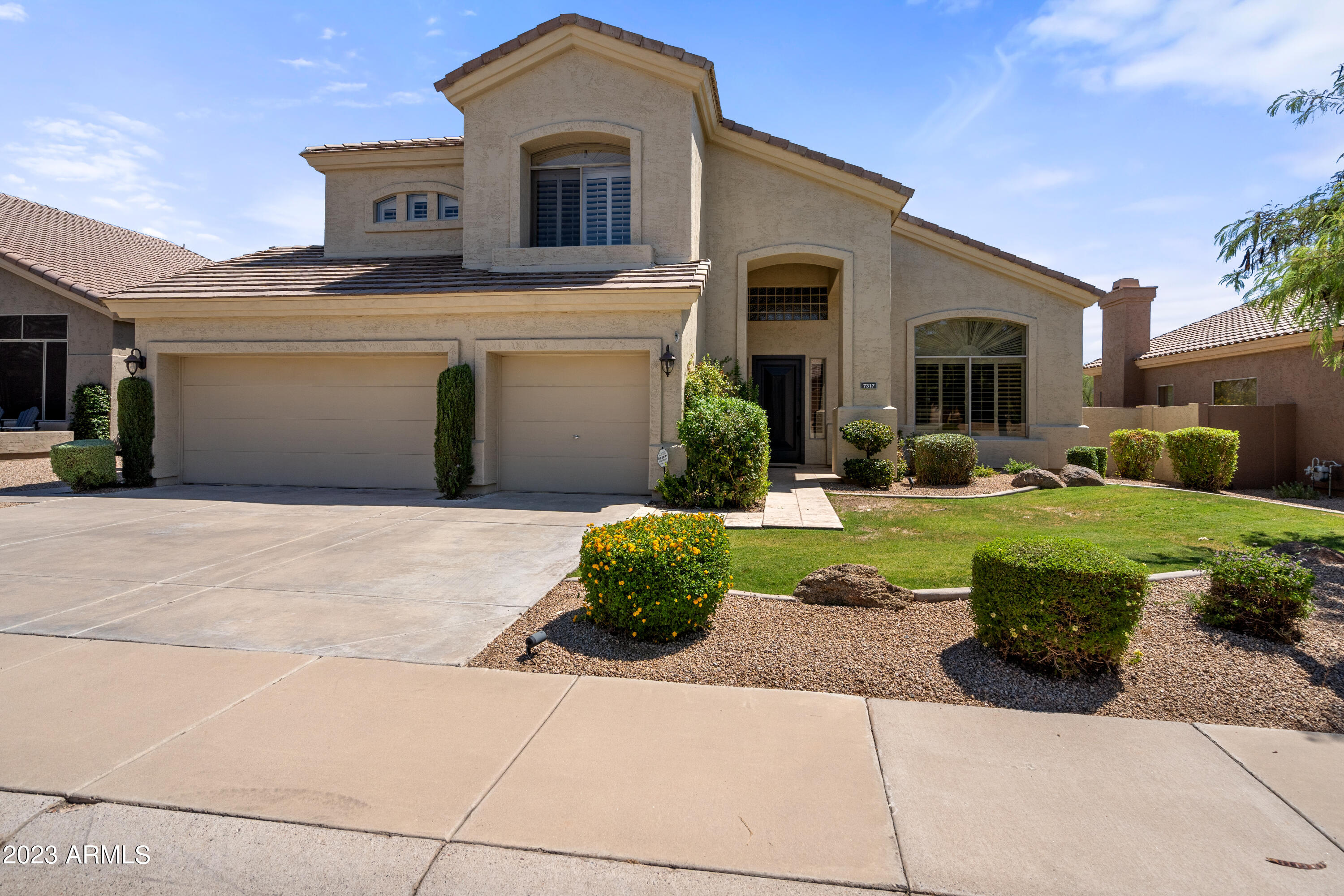 7317 E WHISTLING WIND Way