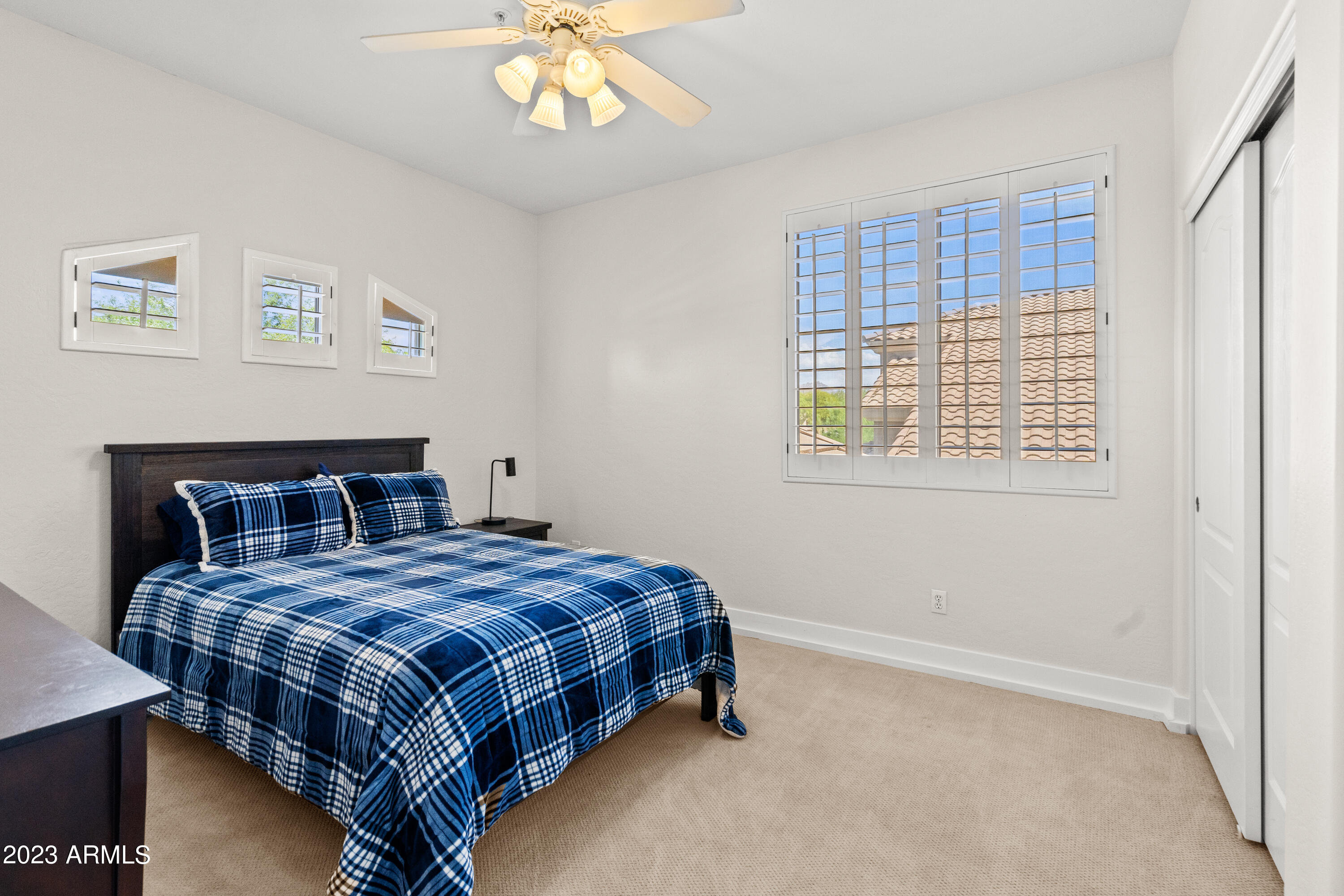 7317 E WHISTLING WIND Way