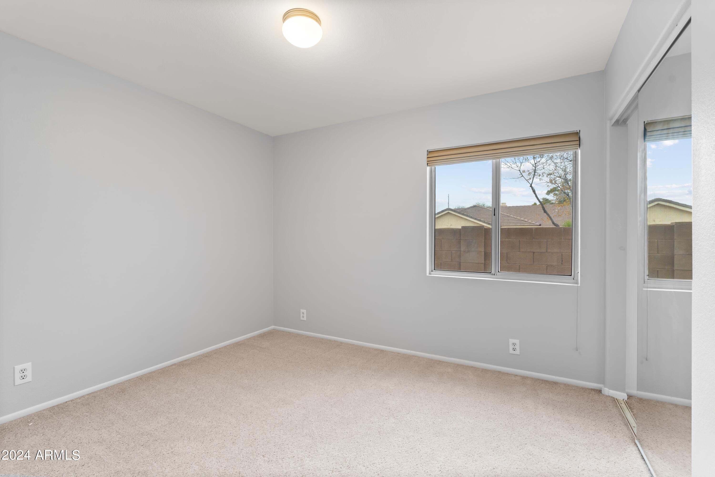 3323 E WAHALLA Lane