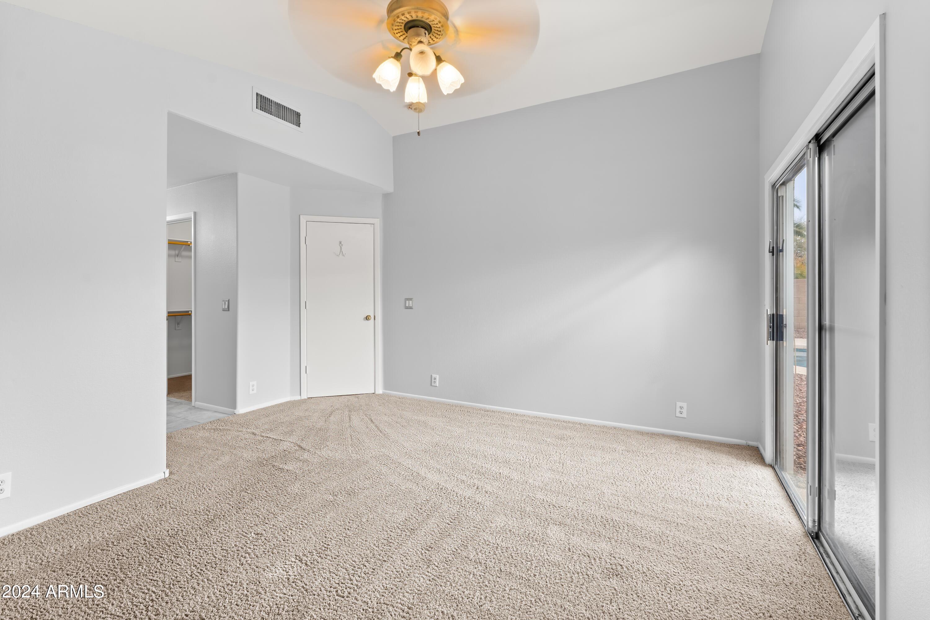 3323 E WAHALLA Lane