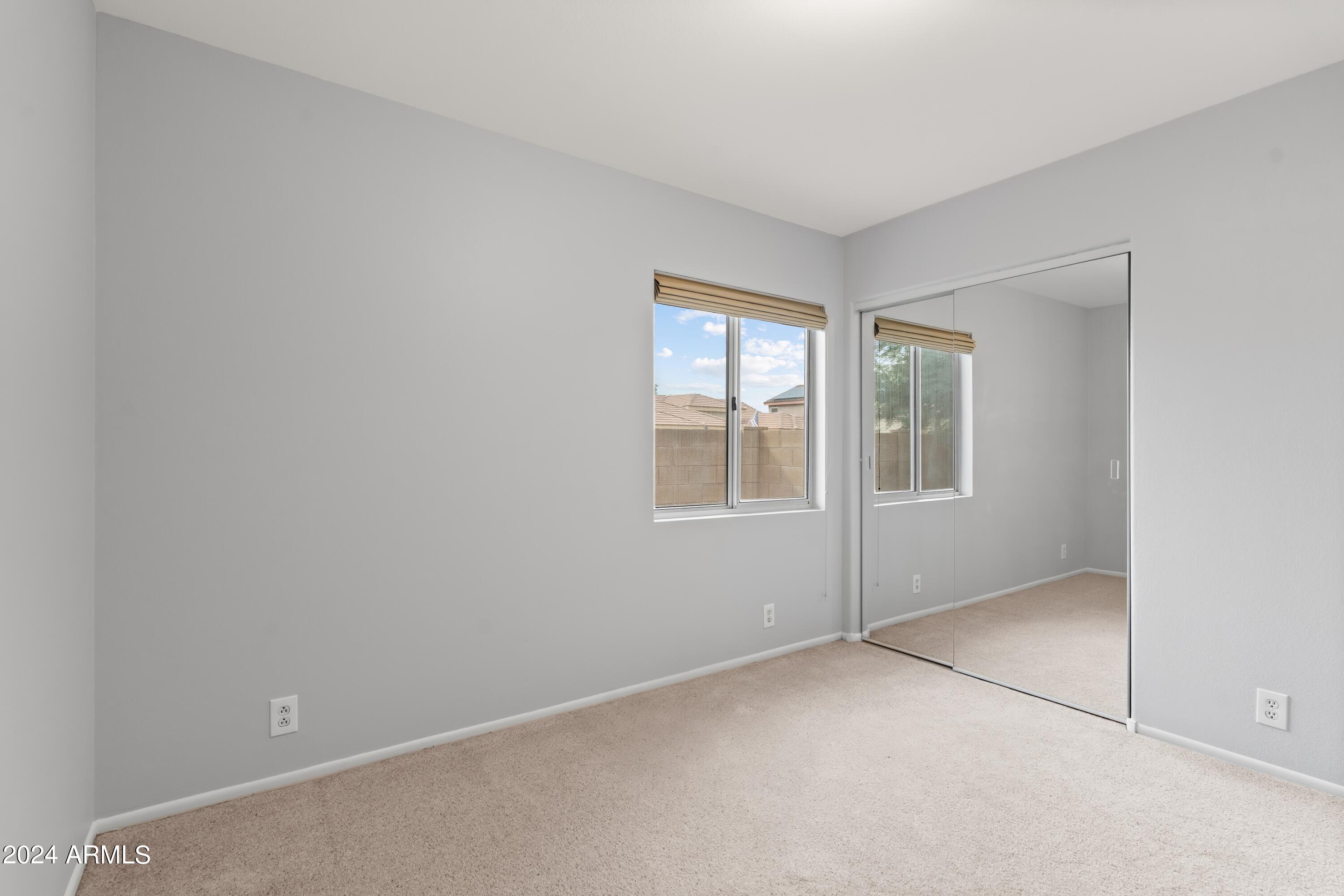 3323 E WAHALLA Lane