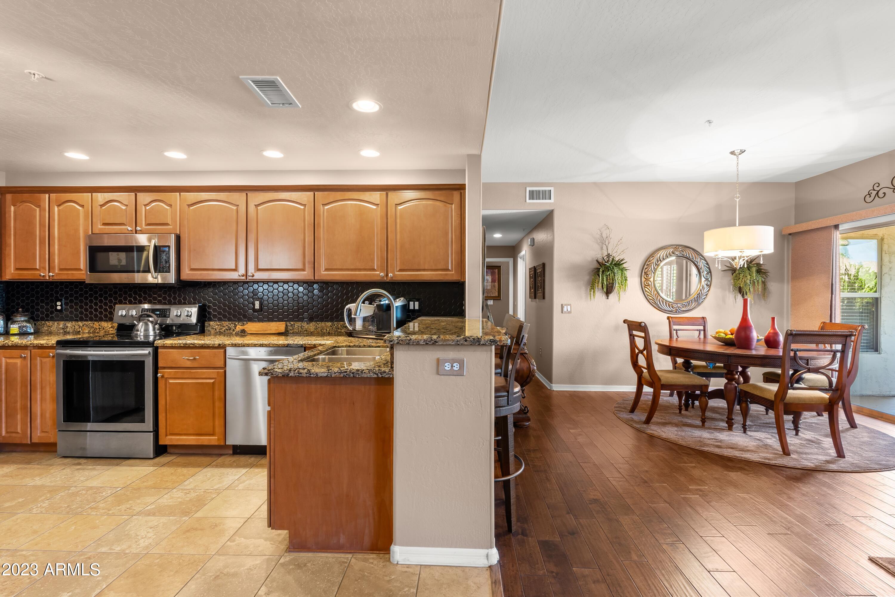 20121 N 76TH Street Unit: 1011