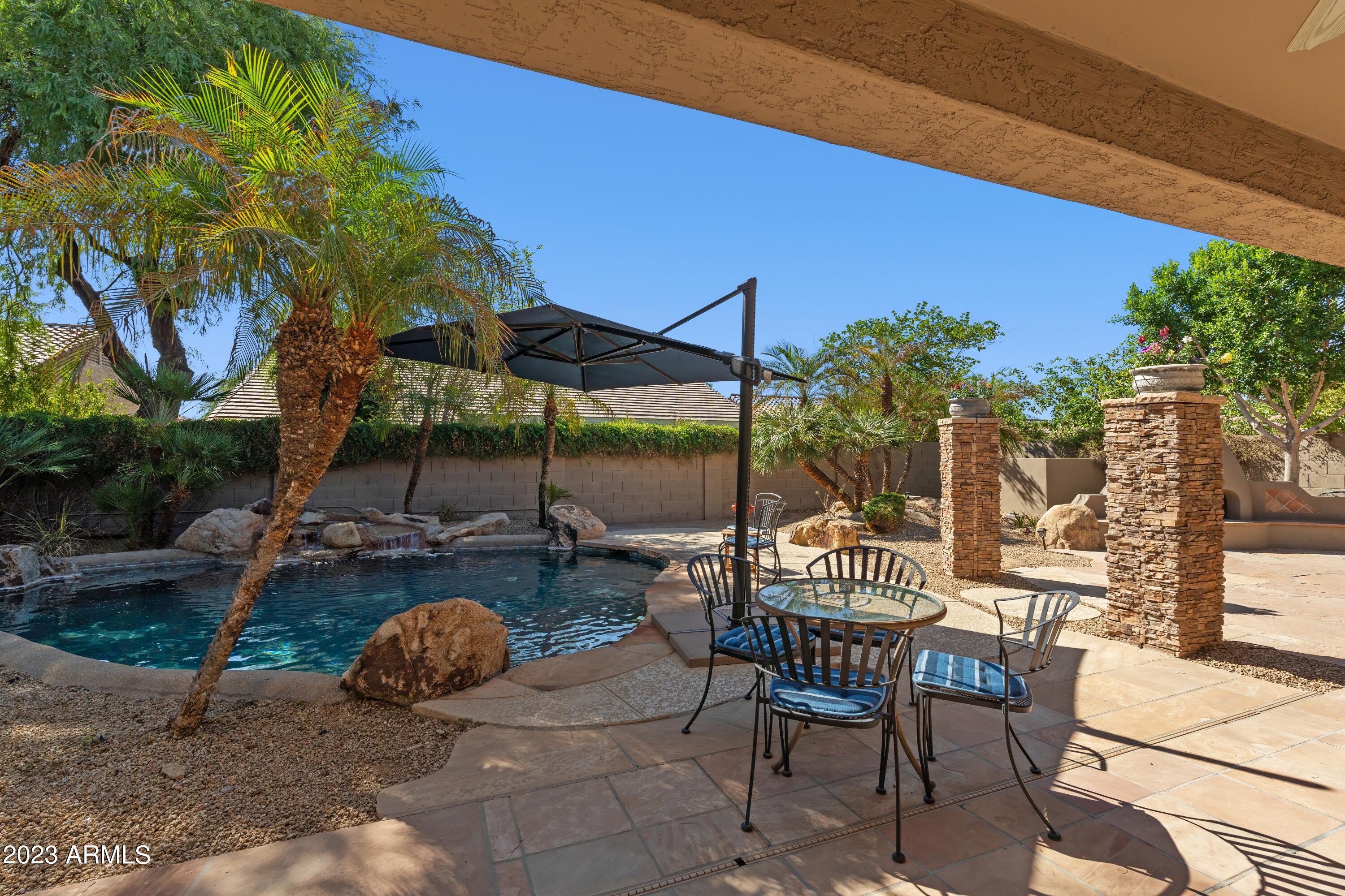 7241 E RUSTLING Pass