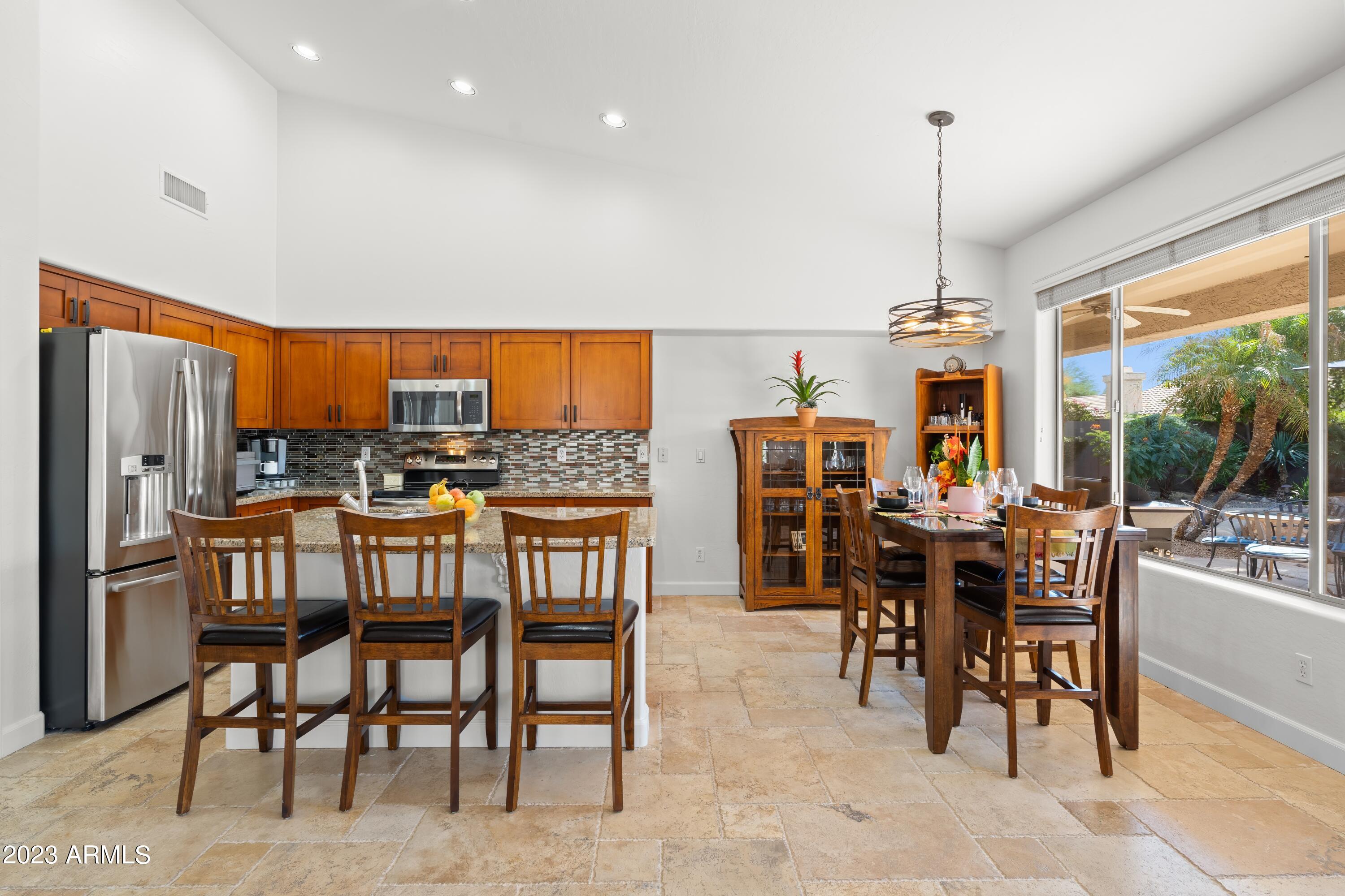 7241 E RUSTLING Pass