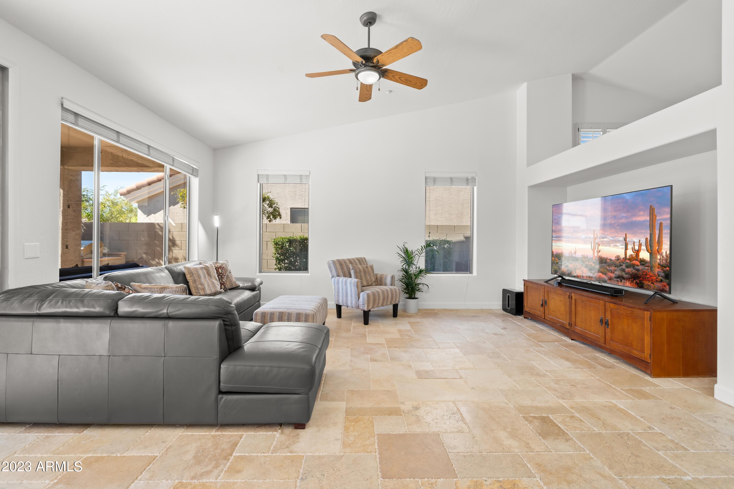 7241 E RUSTLING Pass