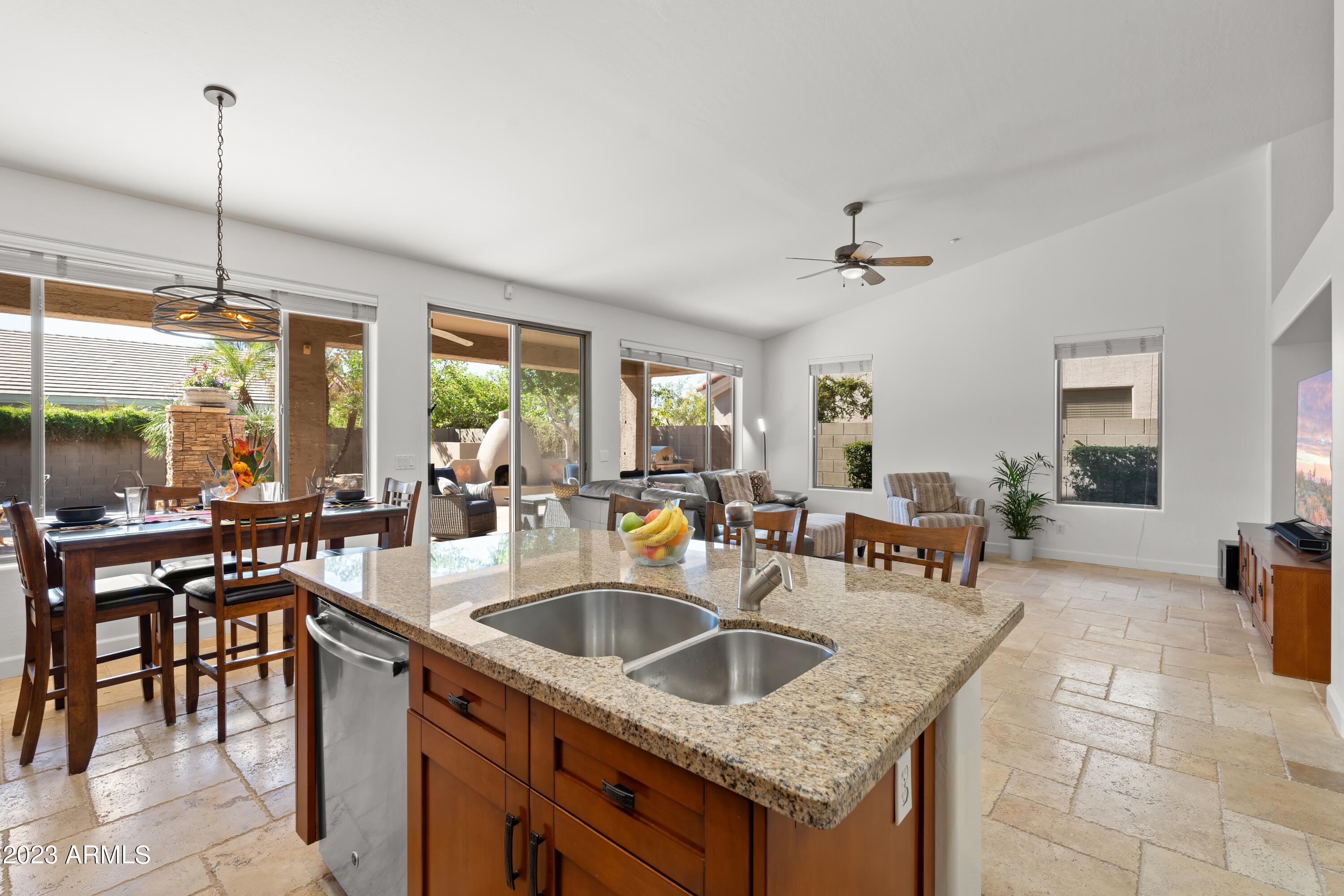 7241 E RUSTLING Pass