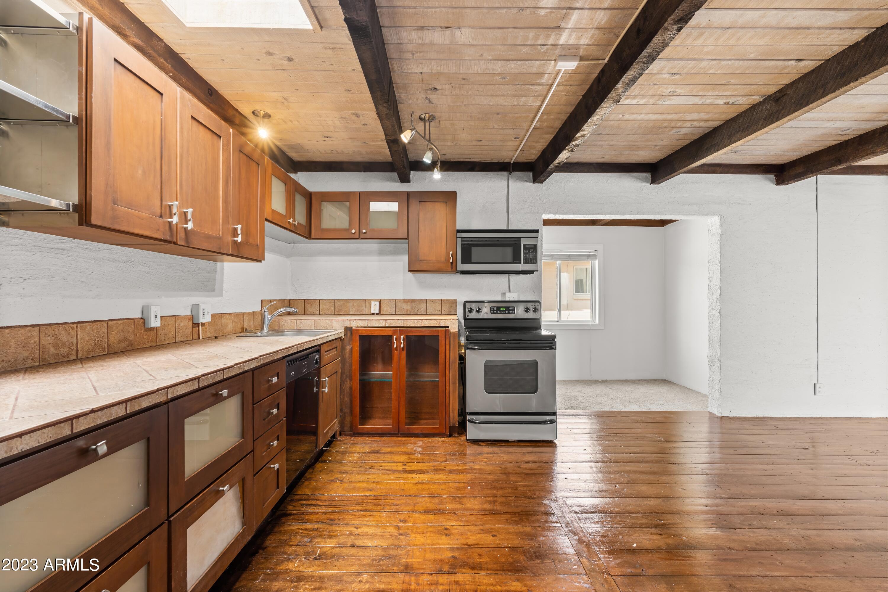 6840 E 2ND Street Unit: 17