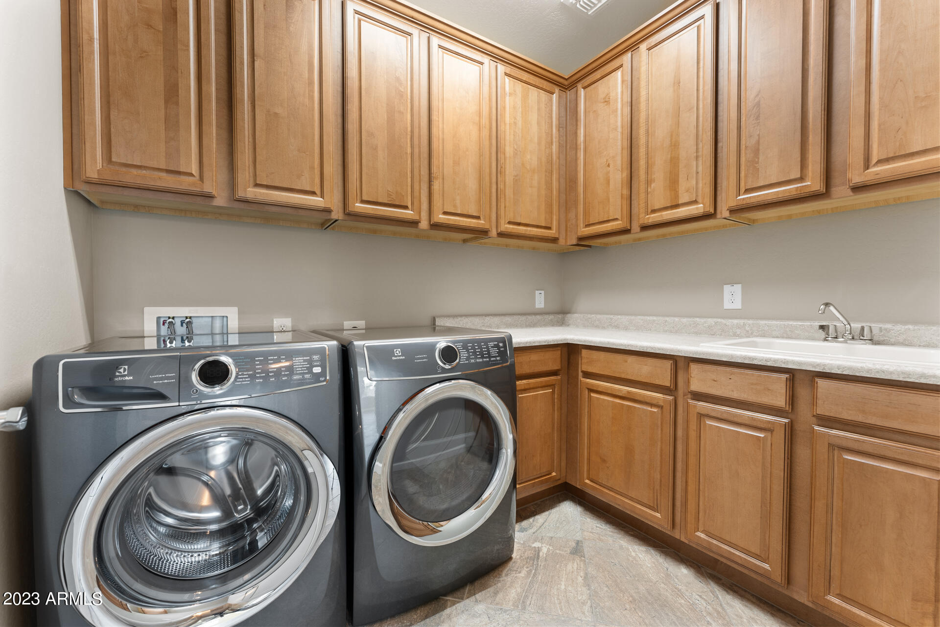 80 ALMARTE Circle
