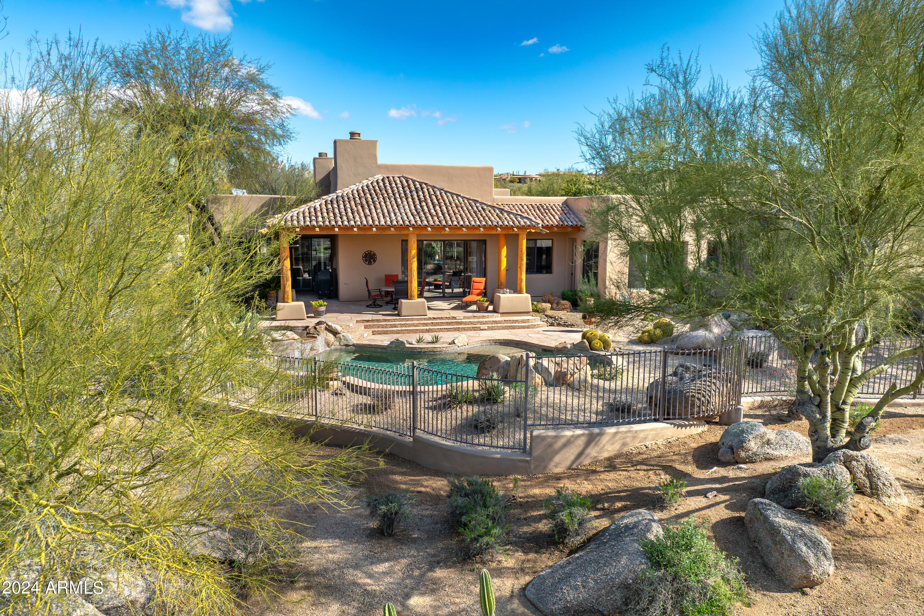 9895 E MONUMENT Drive