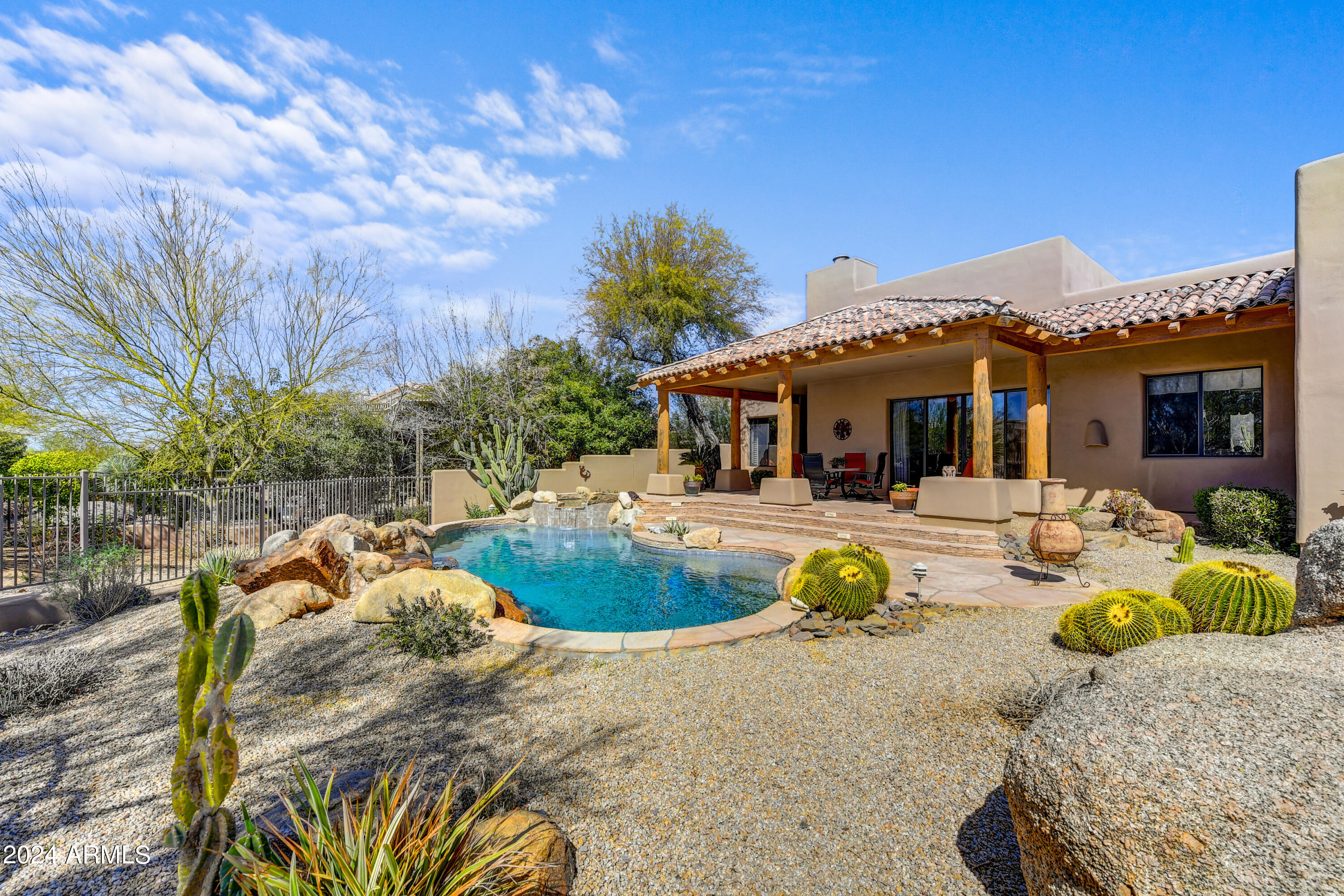 9895 E MONUMENT Drive