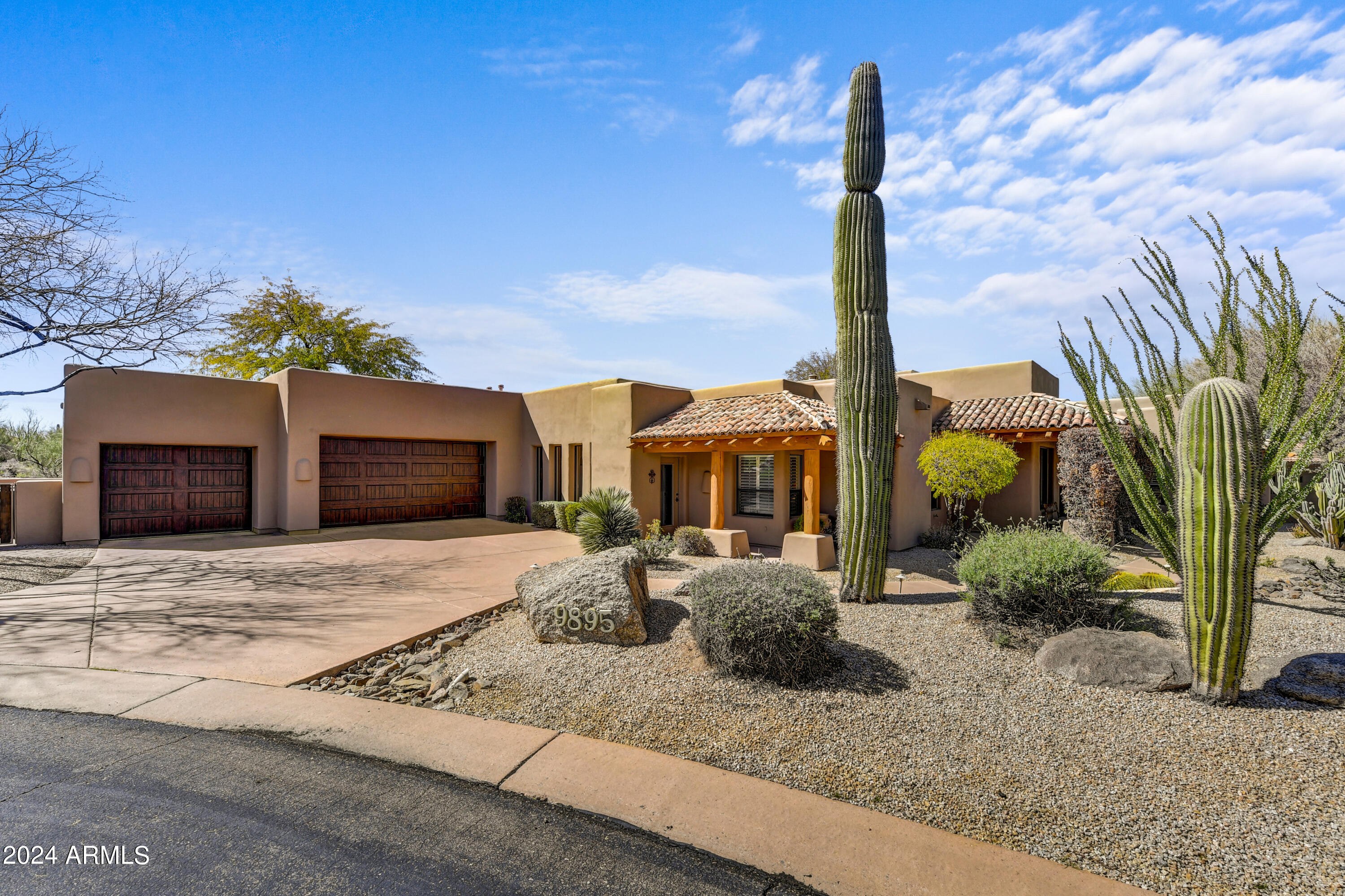 9895 E MONUMENT Drive