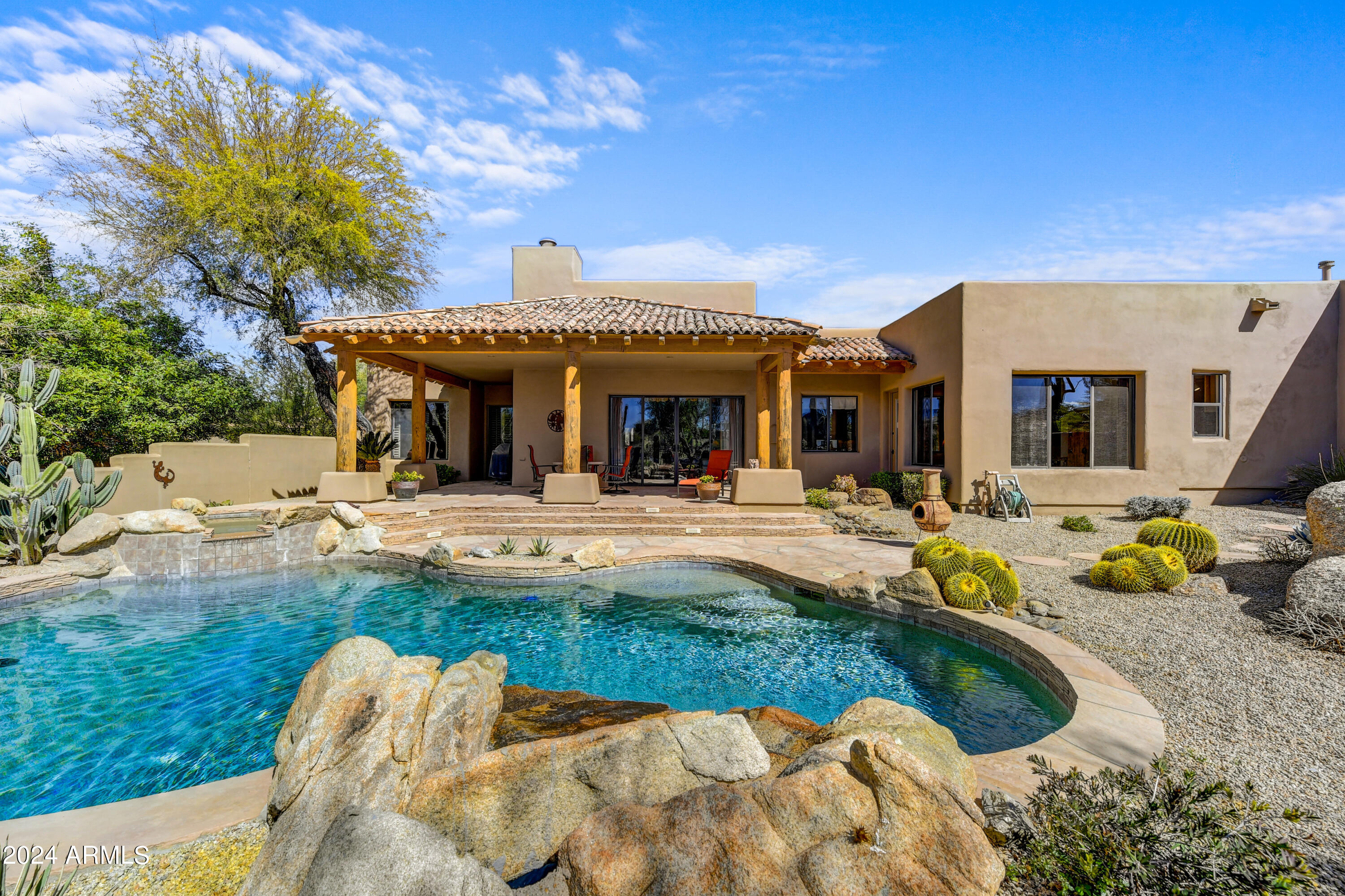 9895 E MONUMENT Drive