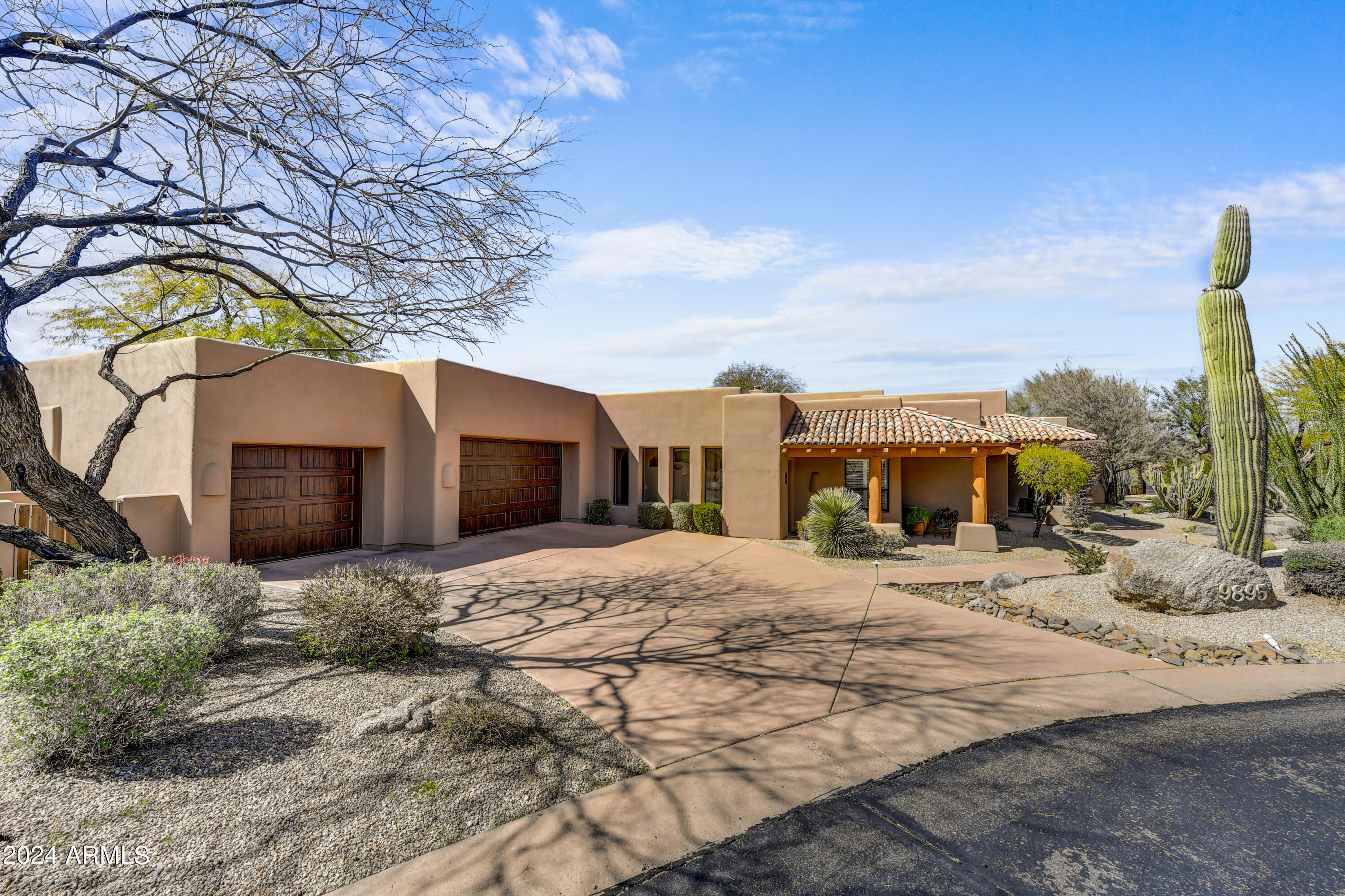 9895 E MONUMENT Drive