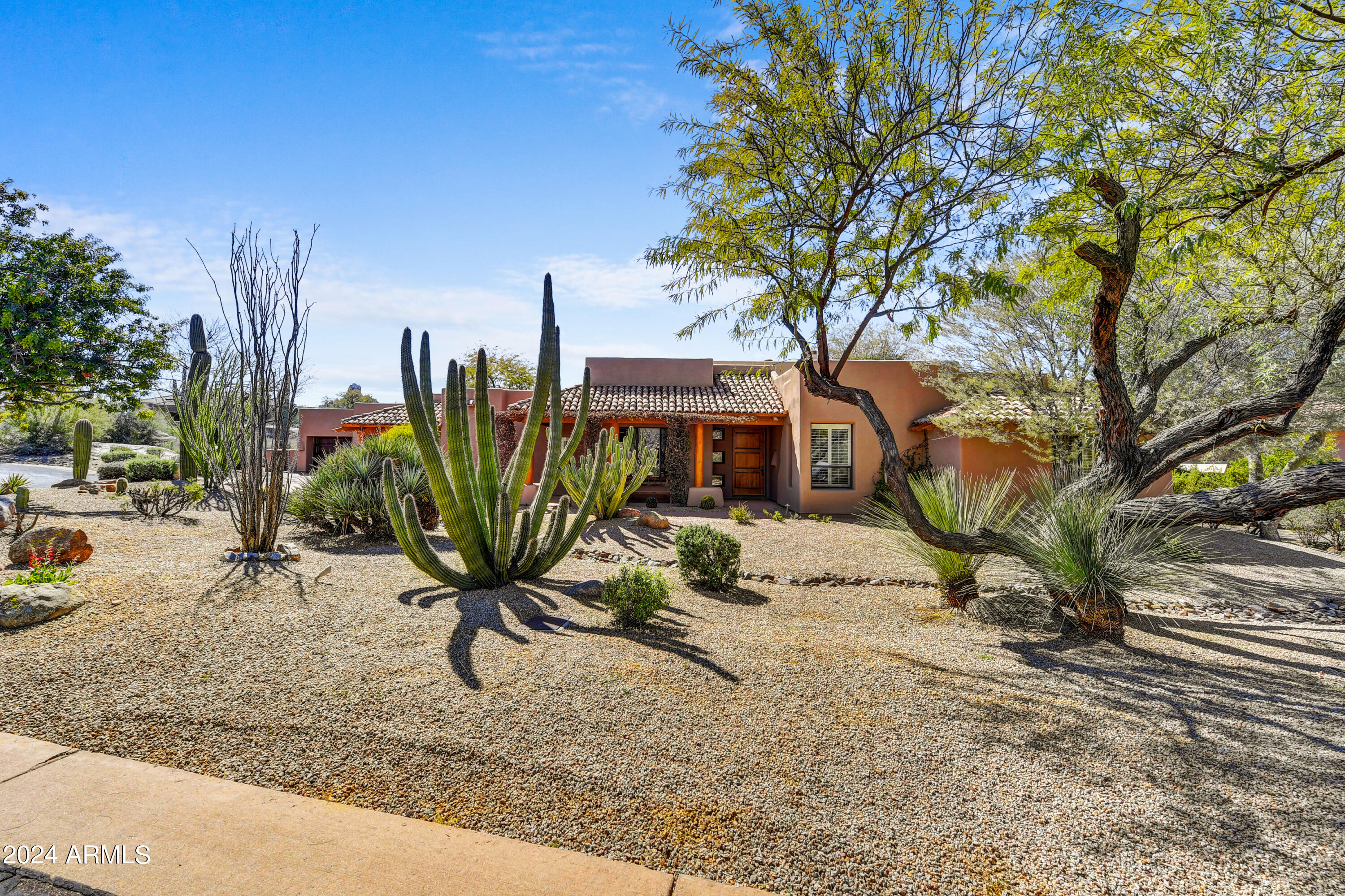 9895 E MONUMENT Drive
