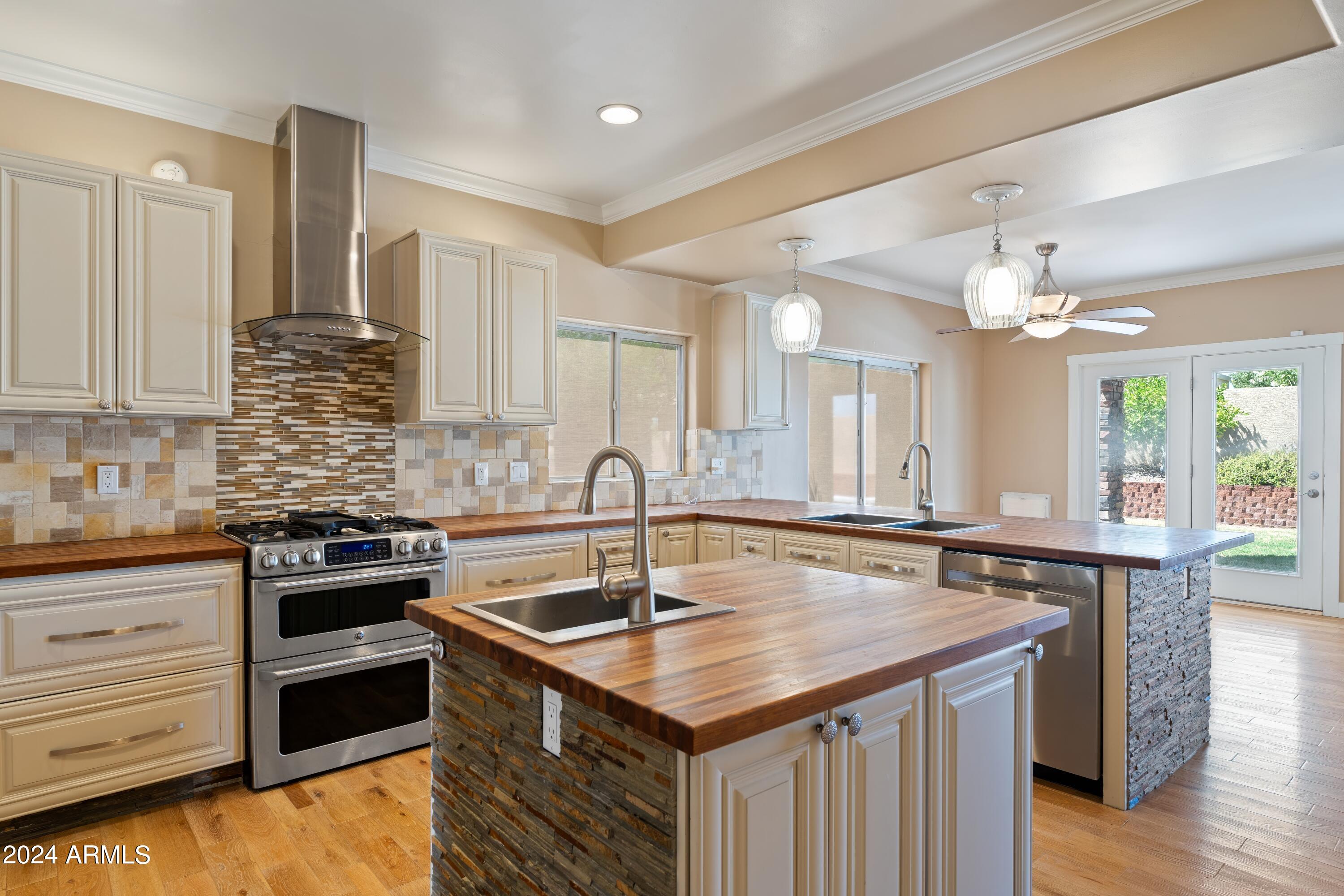 15538 E MUSTANG Drive