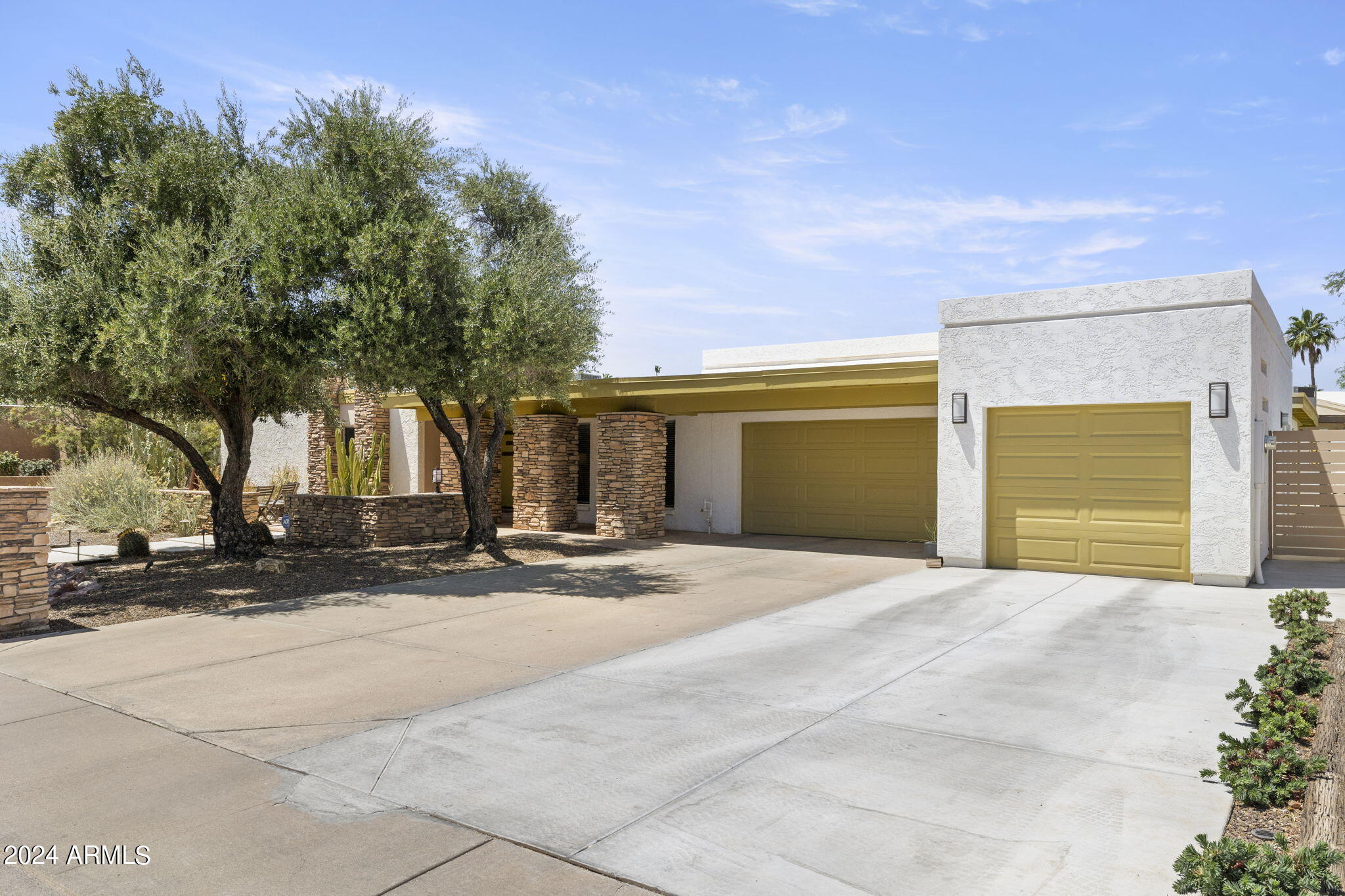 5018 E REDFIELD Road
