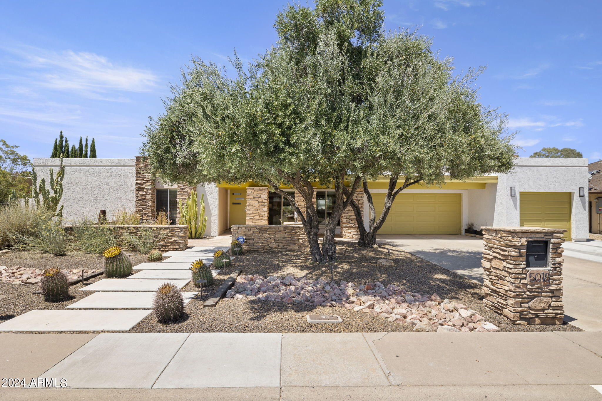 5018 E REDFIELD Road