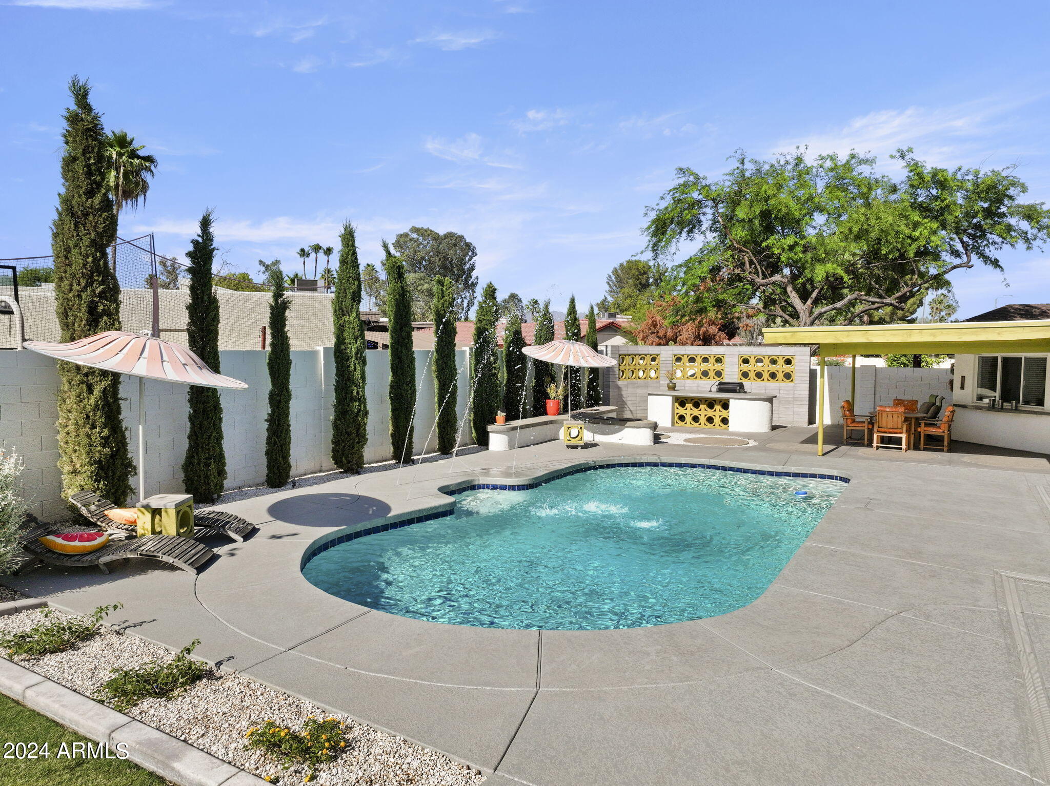 5018 E REDFIELD Road