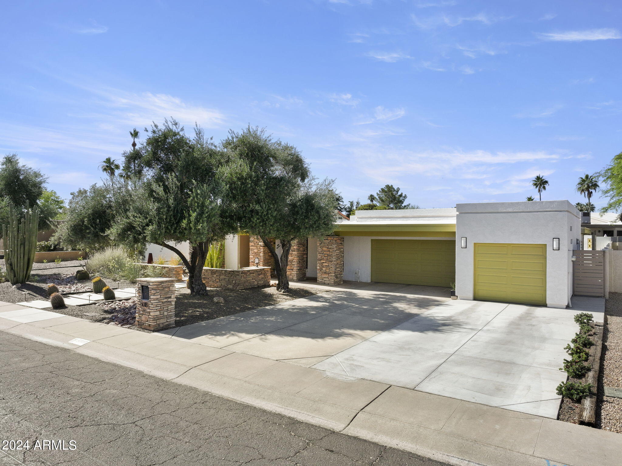 5018 E REDFIELD Road