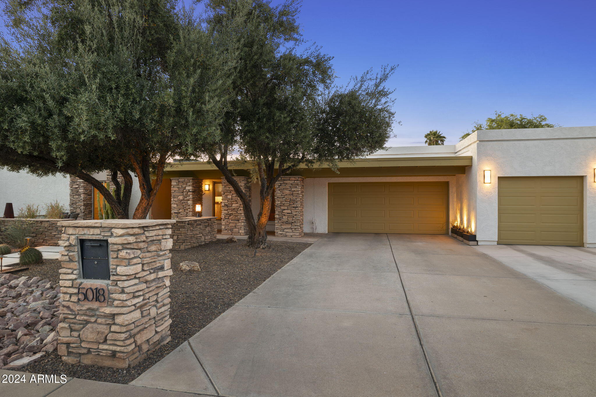 5018 E REDFIELD Road