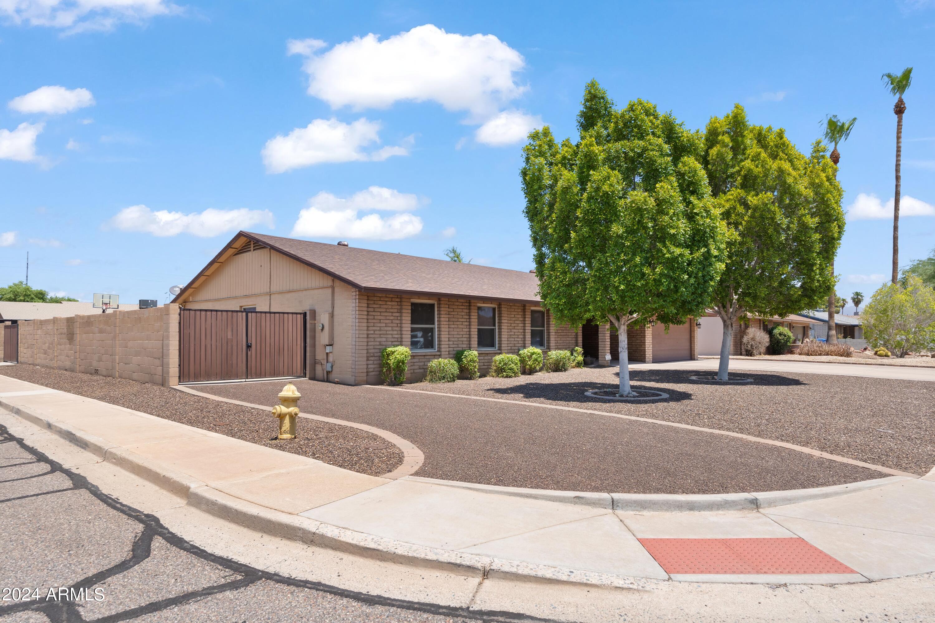 4426 E PHELPS Road