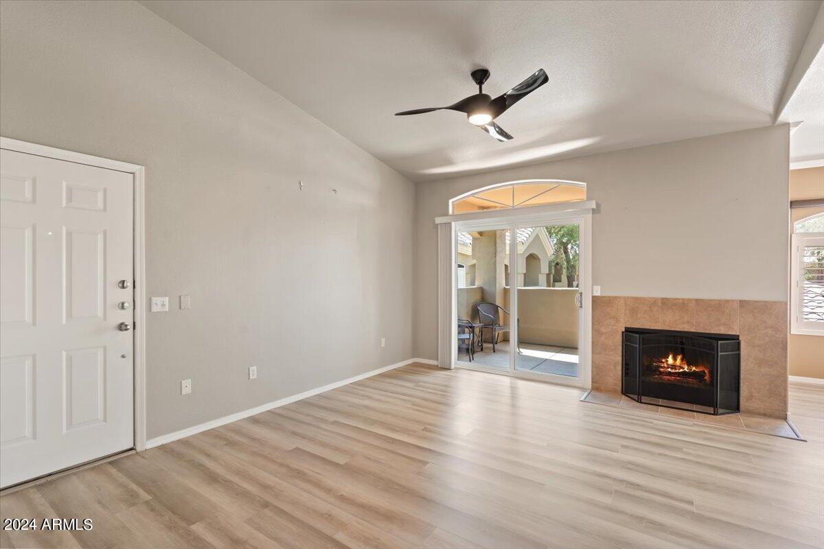 5335 E SHEA Boulevard # 2109