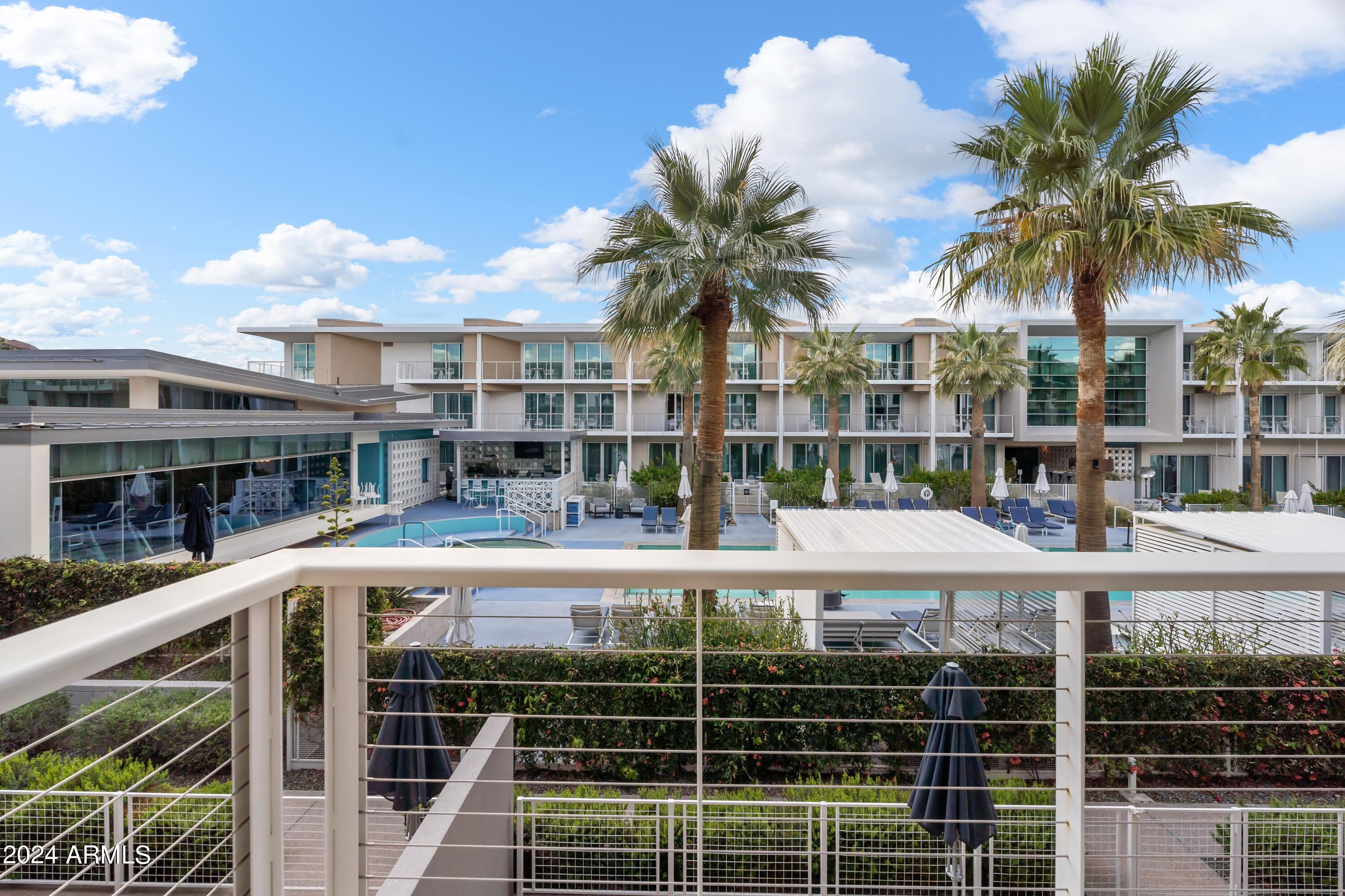 5455 E LINCOLN Drive # 2017