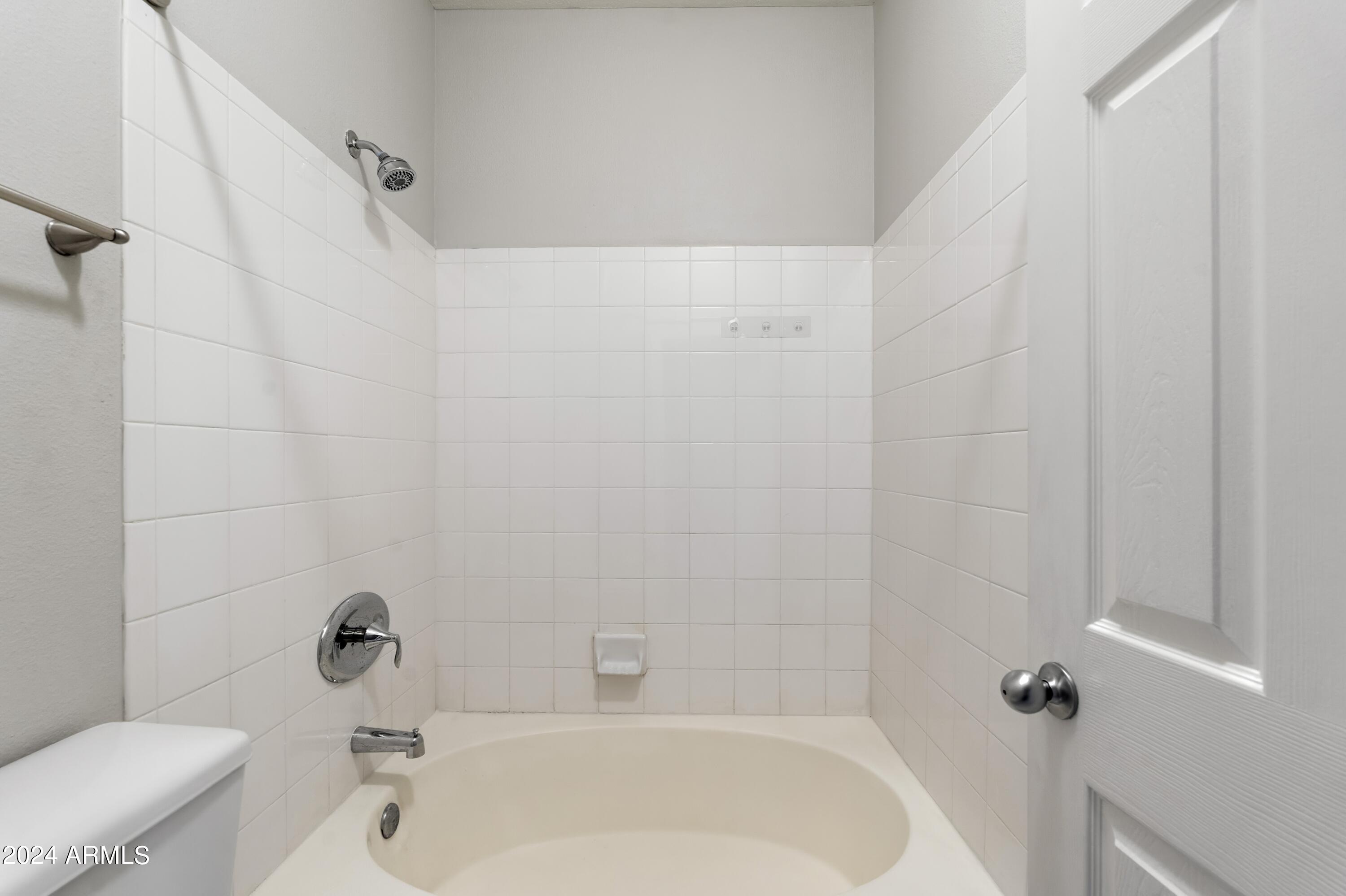 19777 N 76TH Street # 2216