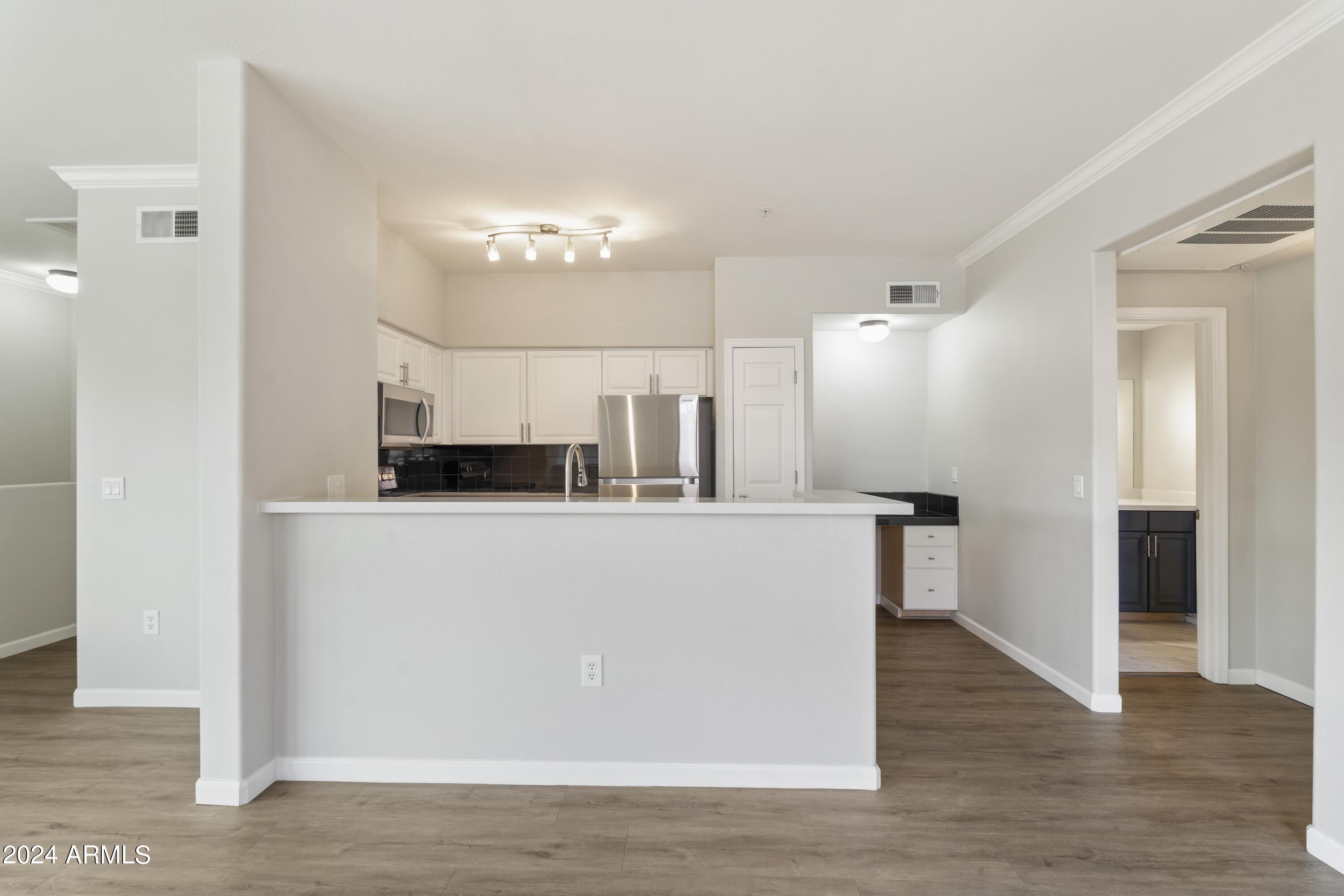 19777 N 76TH Street # 2216