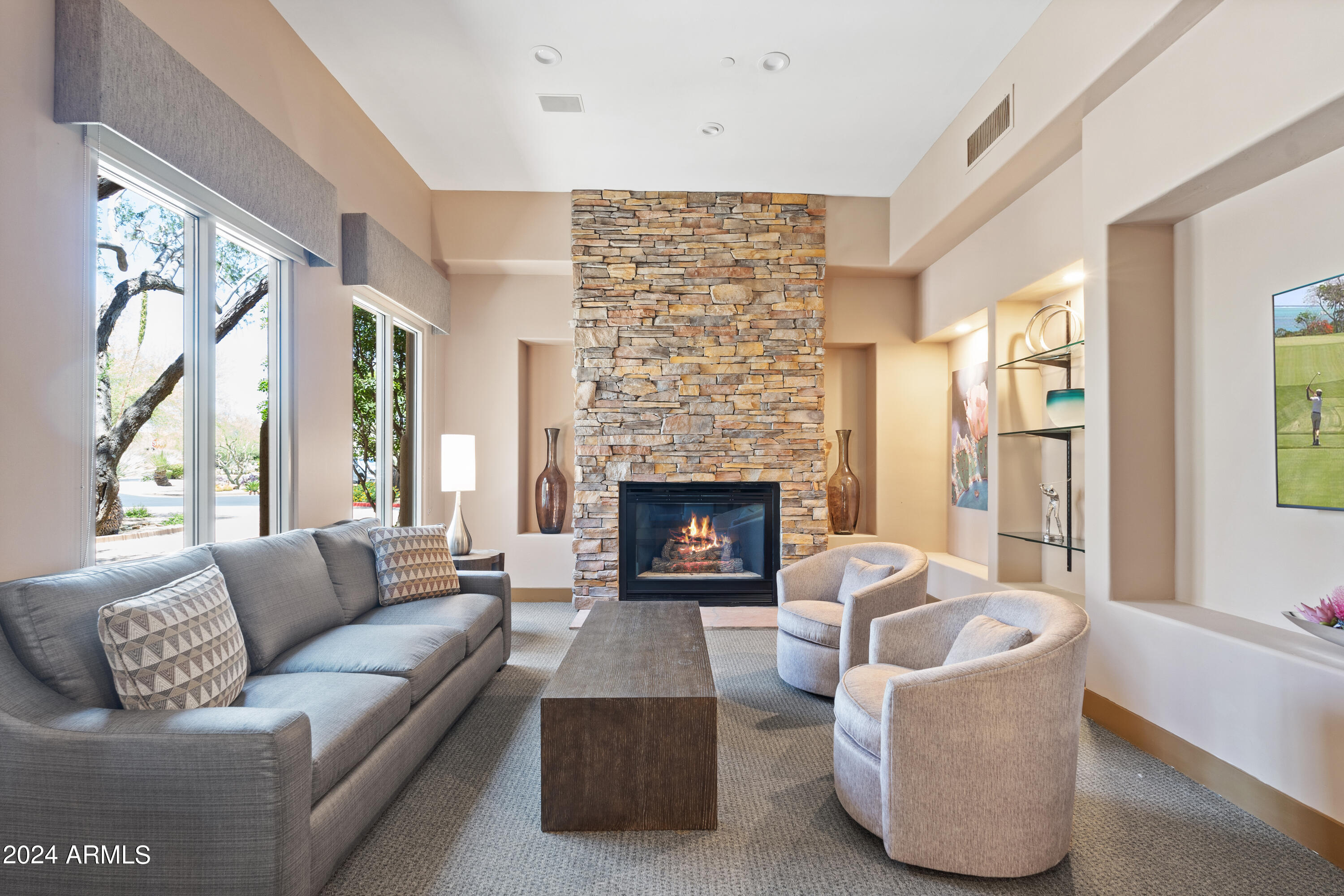 9351 E WHITEWING Drive