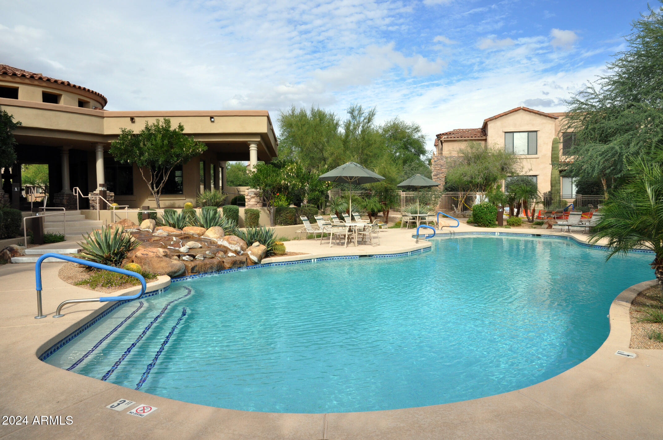 19550 N GRAYHAWK Drive # 2018