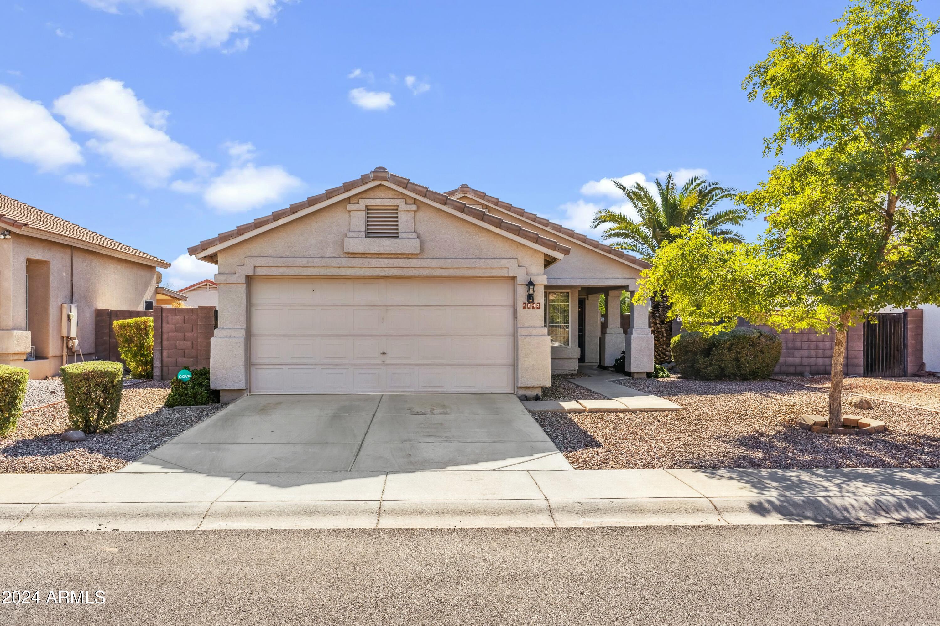 4045 W ABRAHAM Lane