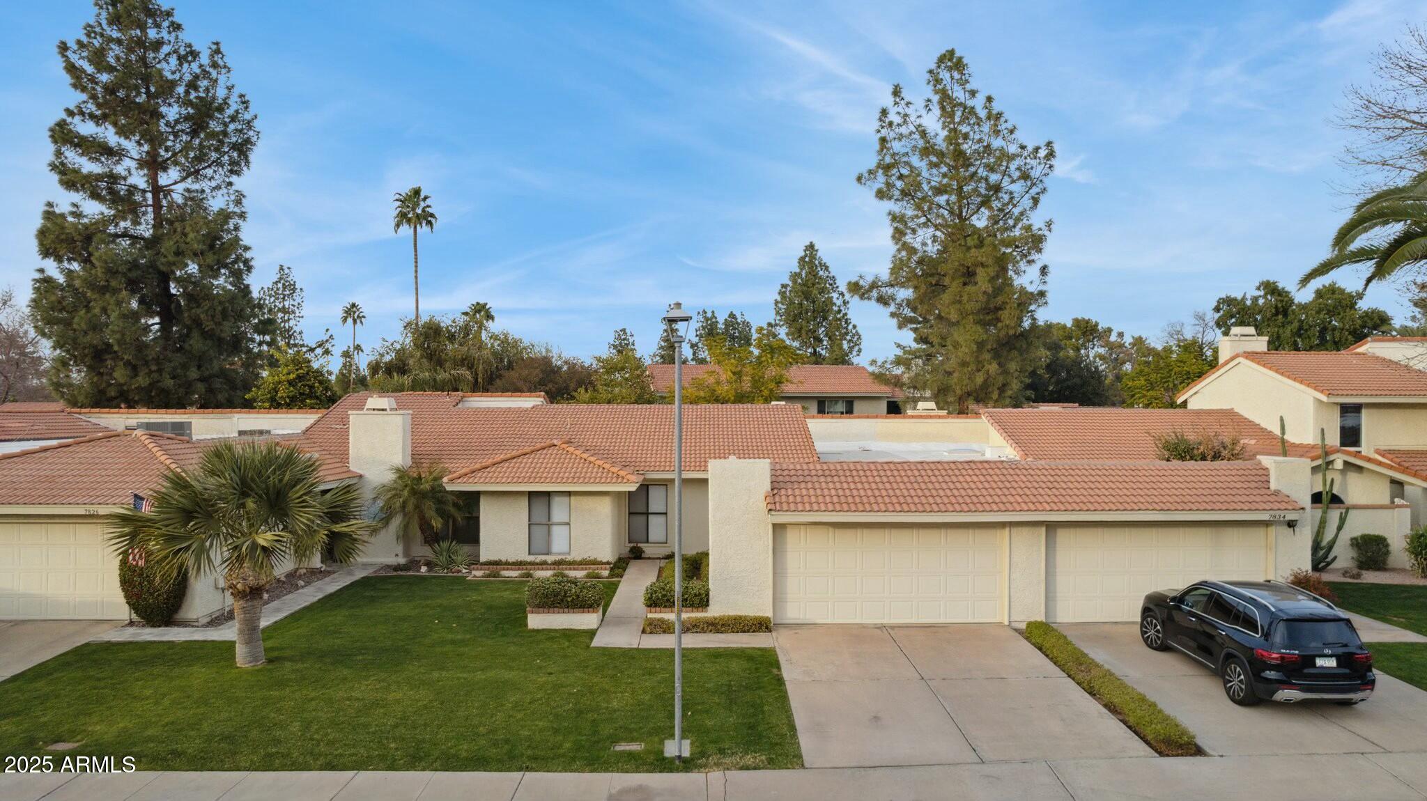 7830 E SPANISH OAKS Drive