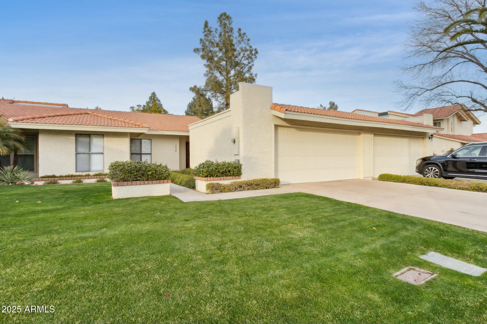 7830 E SPANISH OAKS Drive