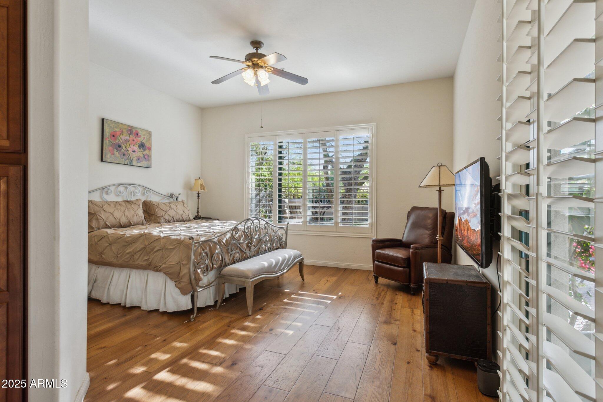 19550 N GRAYHAWK Drive, 1136