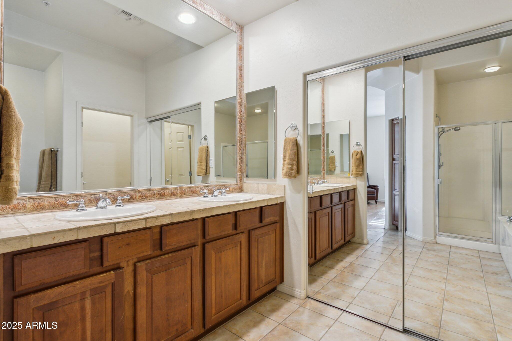 19550 N GRAYHAWK Drive, 1136