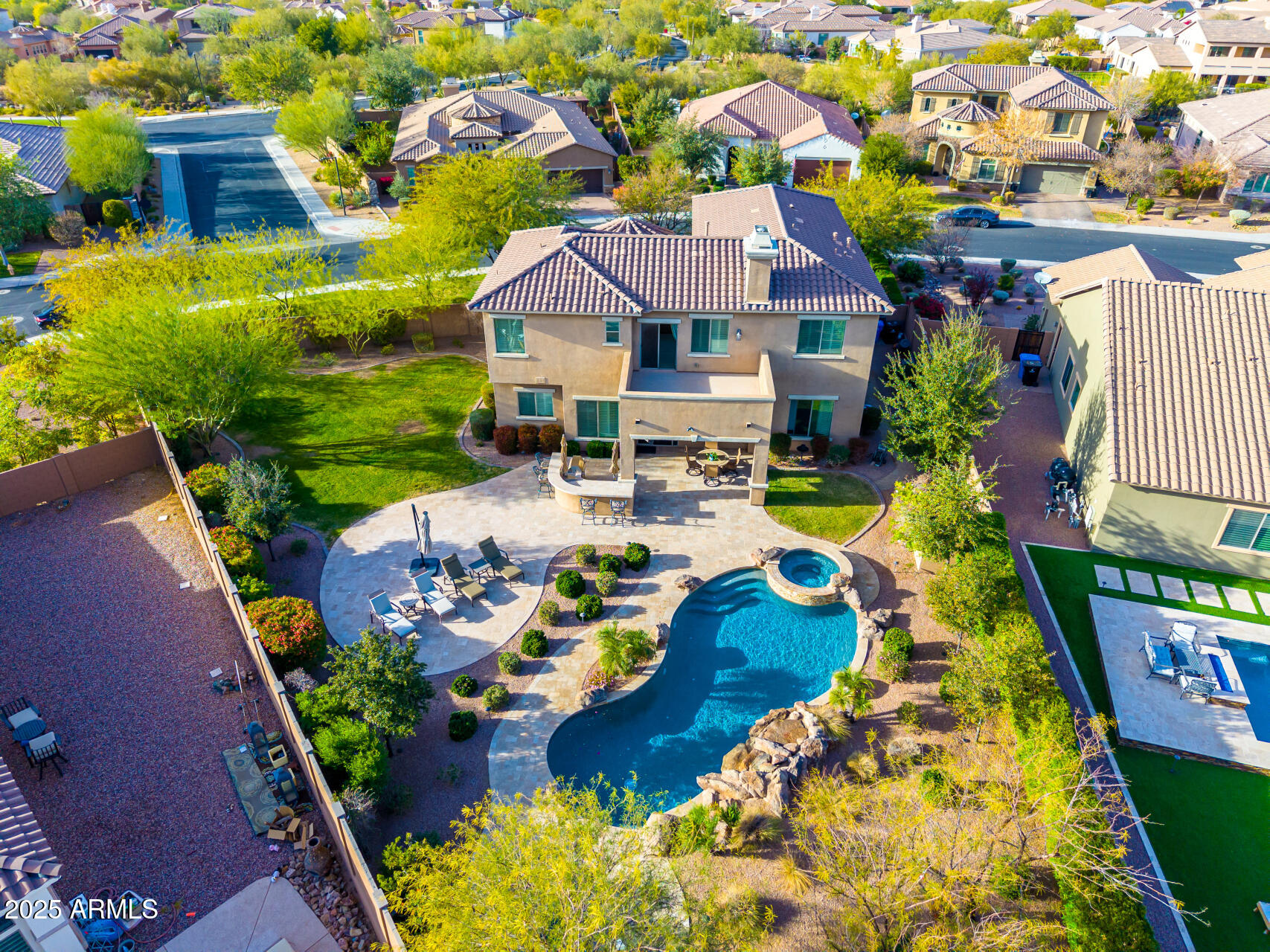5429 E BARWICK Drive